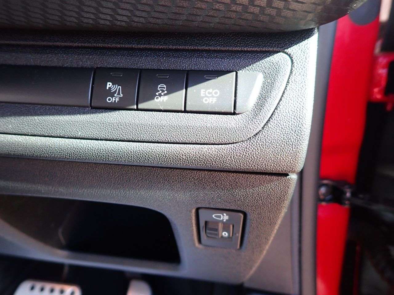 2015 PEUGEOT 208 2015 PEUGEOT 208