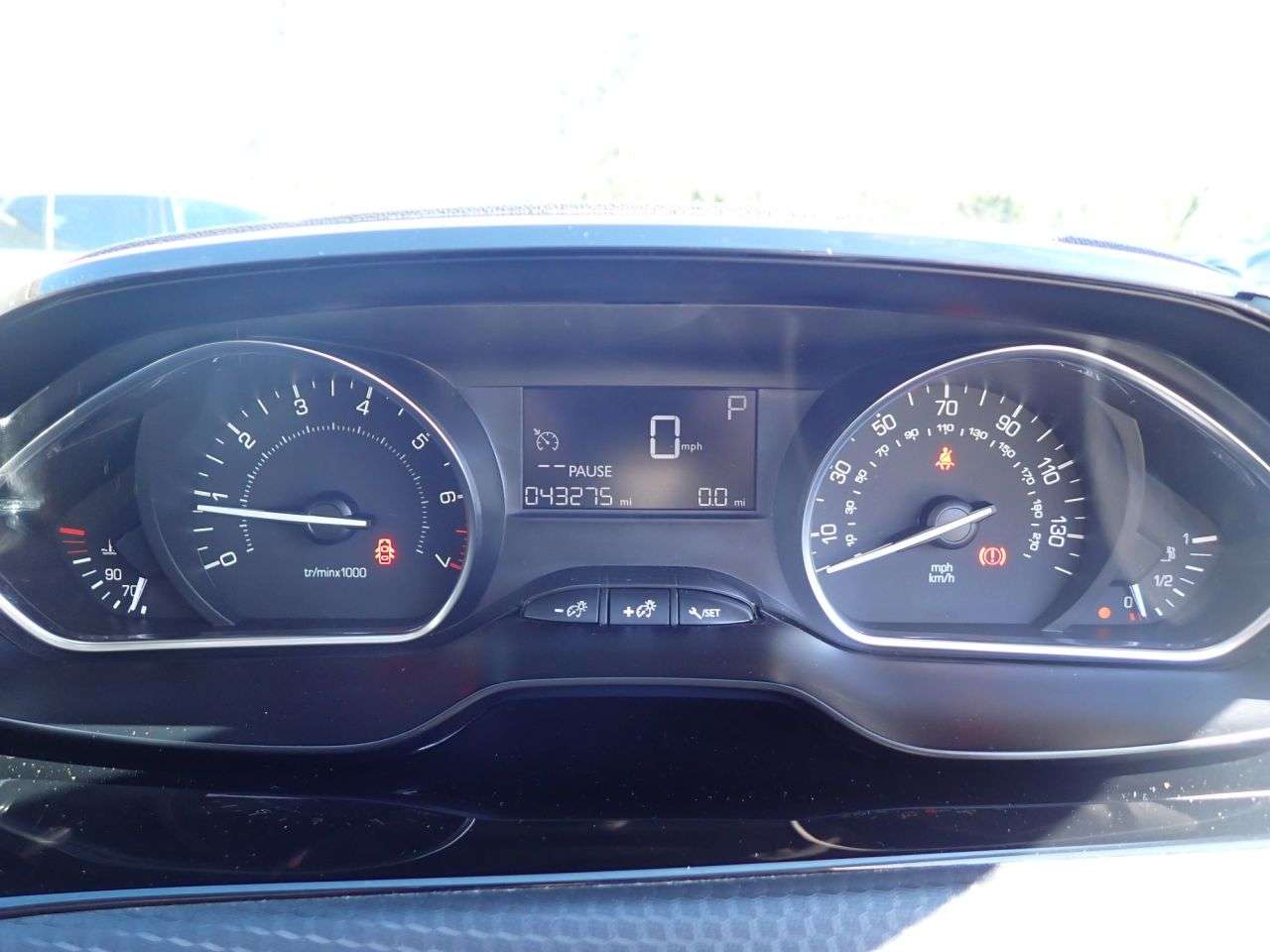 2015 PEUGEOT 208 2015 PEUGEOT 208