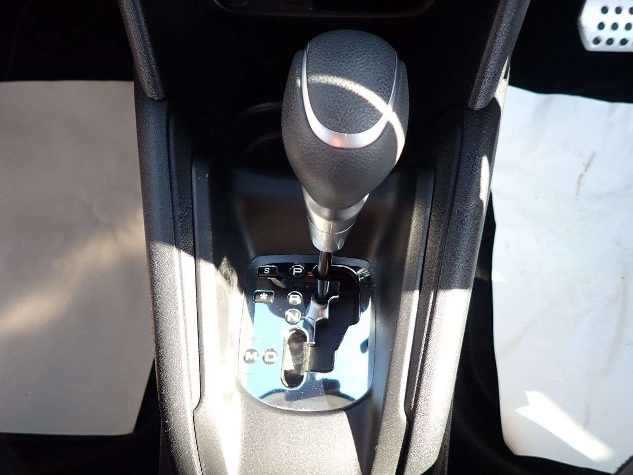 2015 PEUGEOT 208 2015 PEUGEOT 208