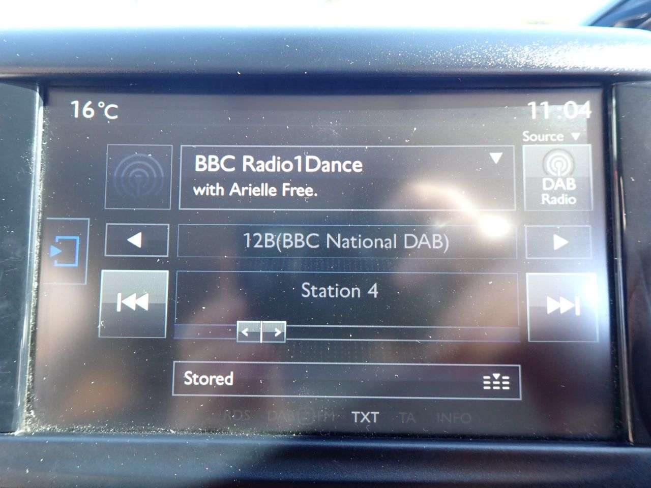 2015 PEUGEOT 208 2015 PEUGEOT 208