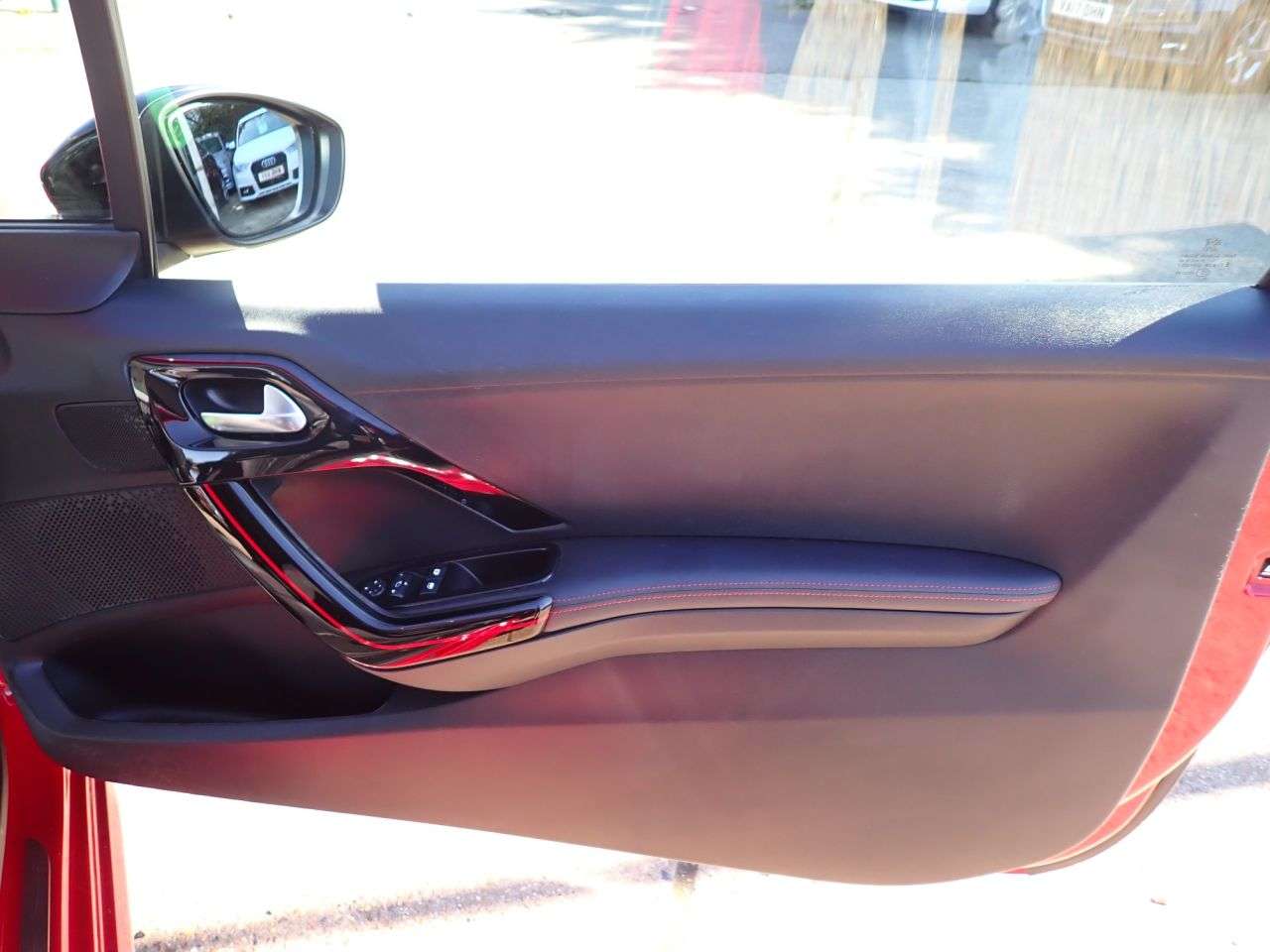 2015 PEUGEOT 208 2015 PEUGEOT 208