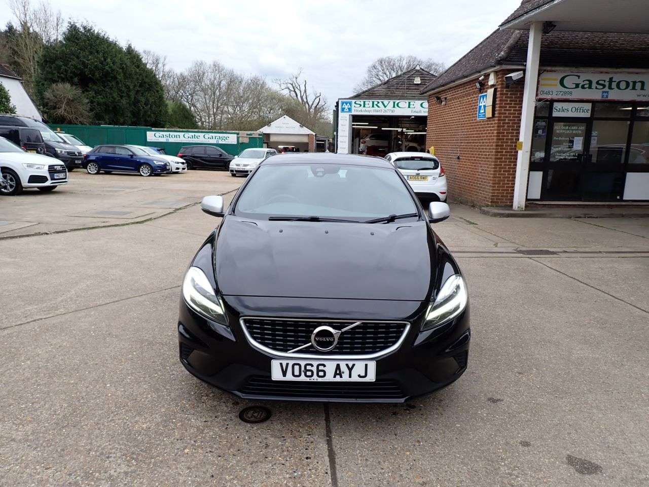2016 VOLVO V40 2016 VOLVO V40
