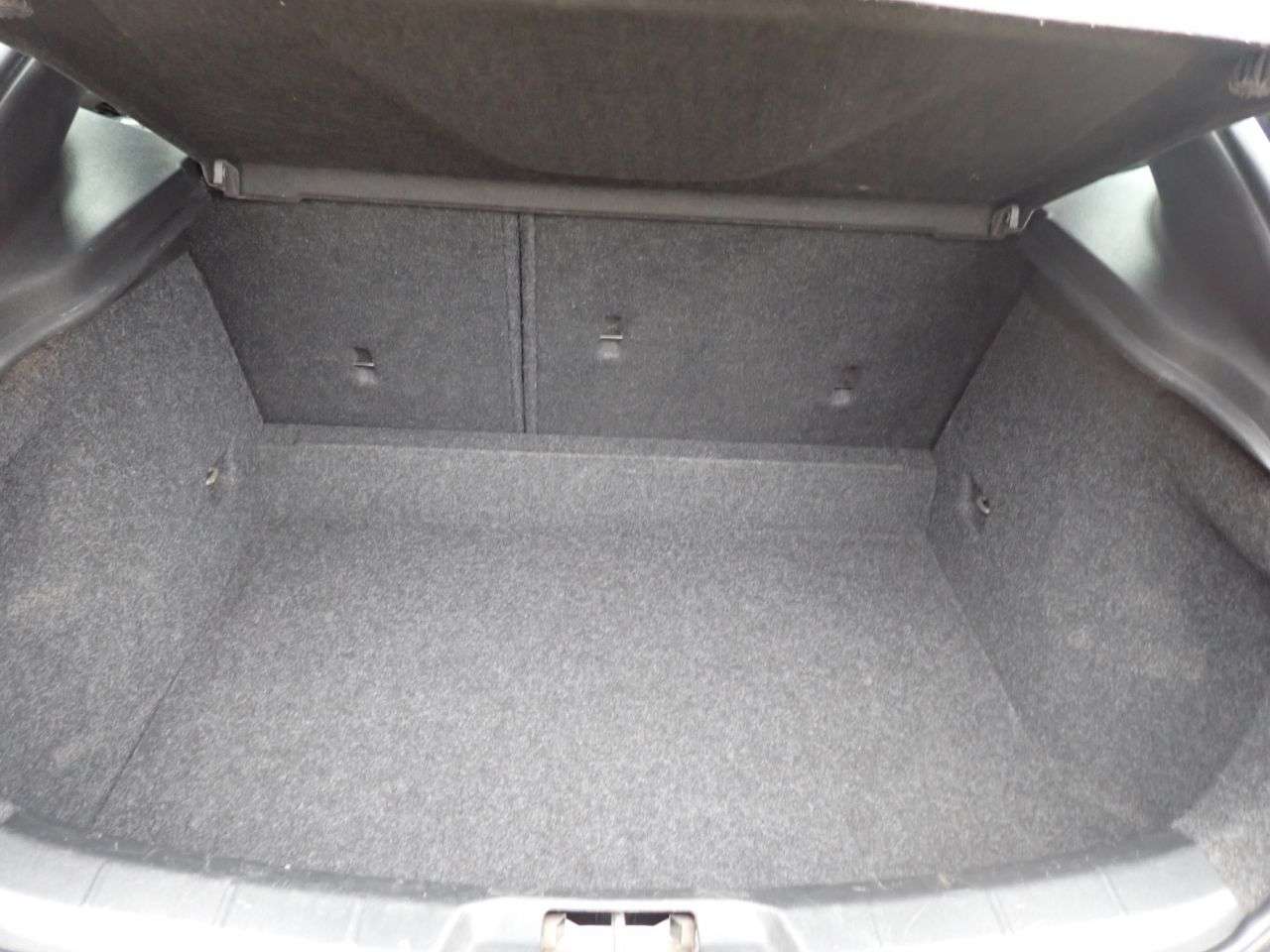 2016 VOLVO V40 2016 VOLVO V40