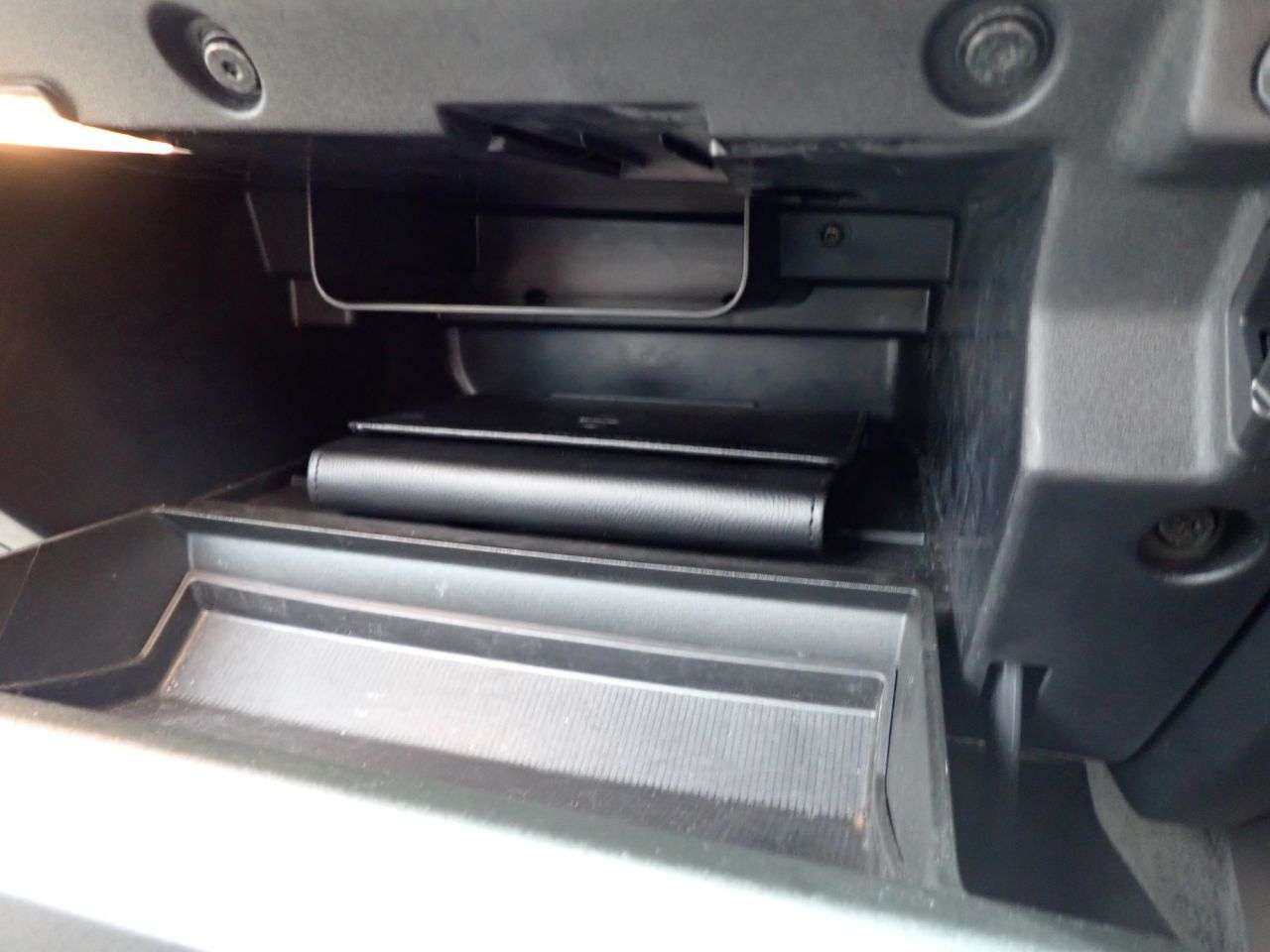 2016 VOLVO V40 2016 VOLVO V40