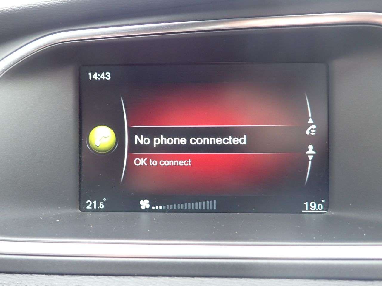 2016 VOLVO V40 2016 VOLVO V40