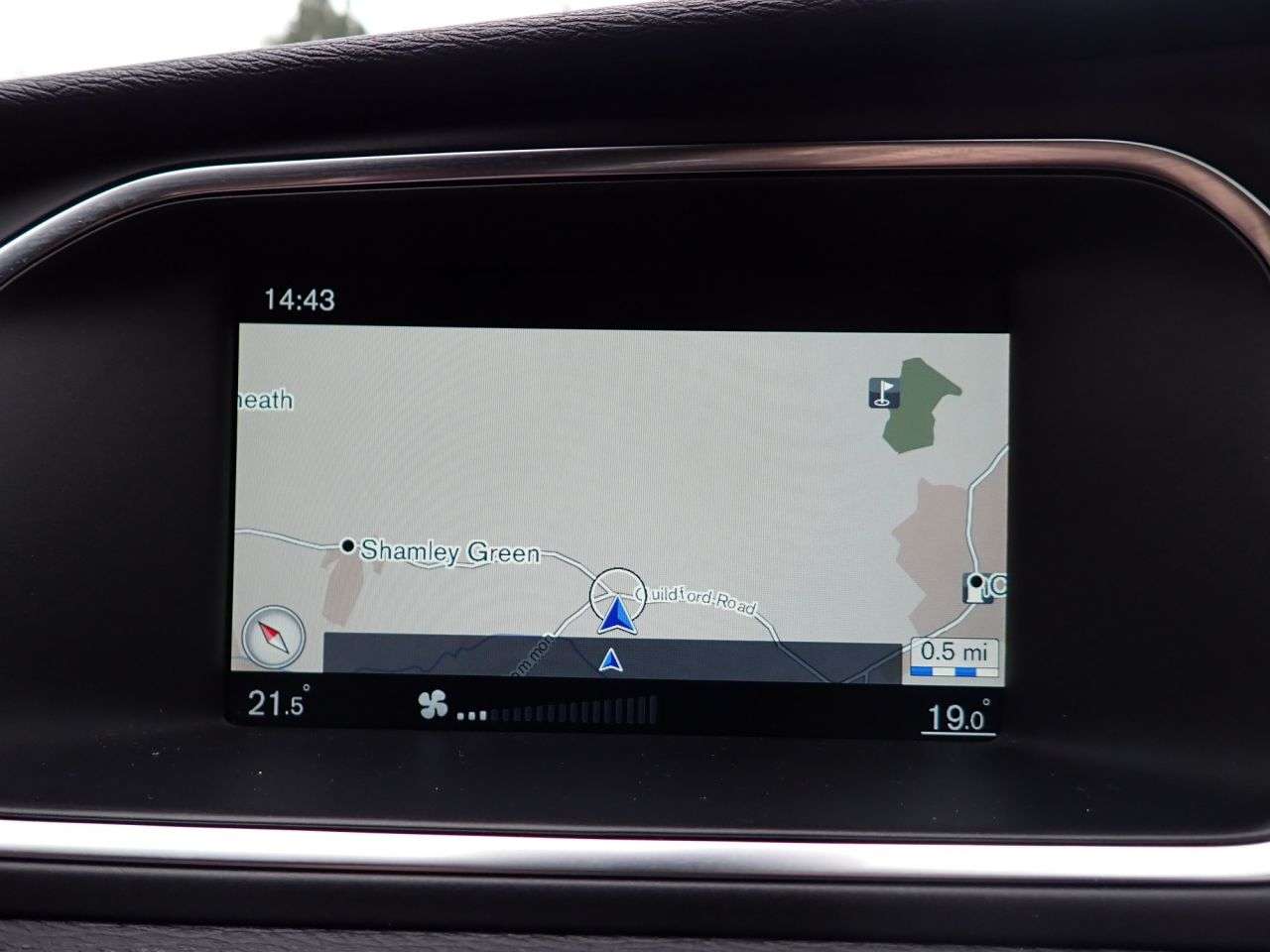 2016 VOLVO V40 2016 VOLVO V40