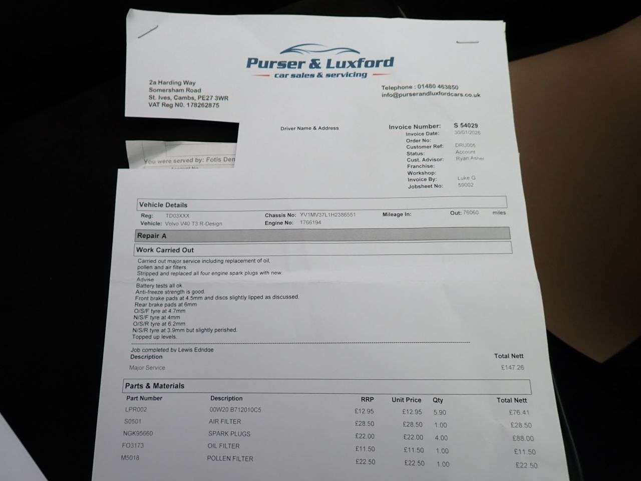 2016 VOLVO V40 2016 VOLVO V40