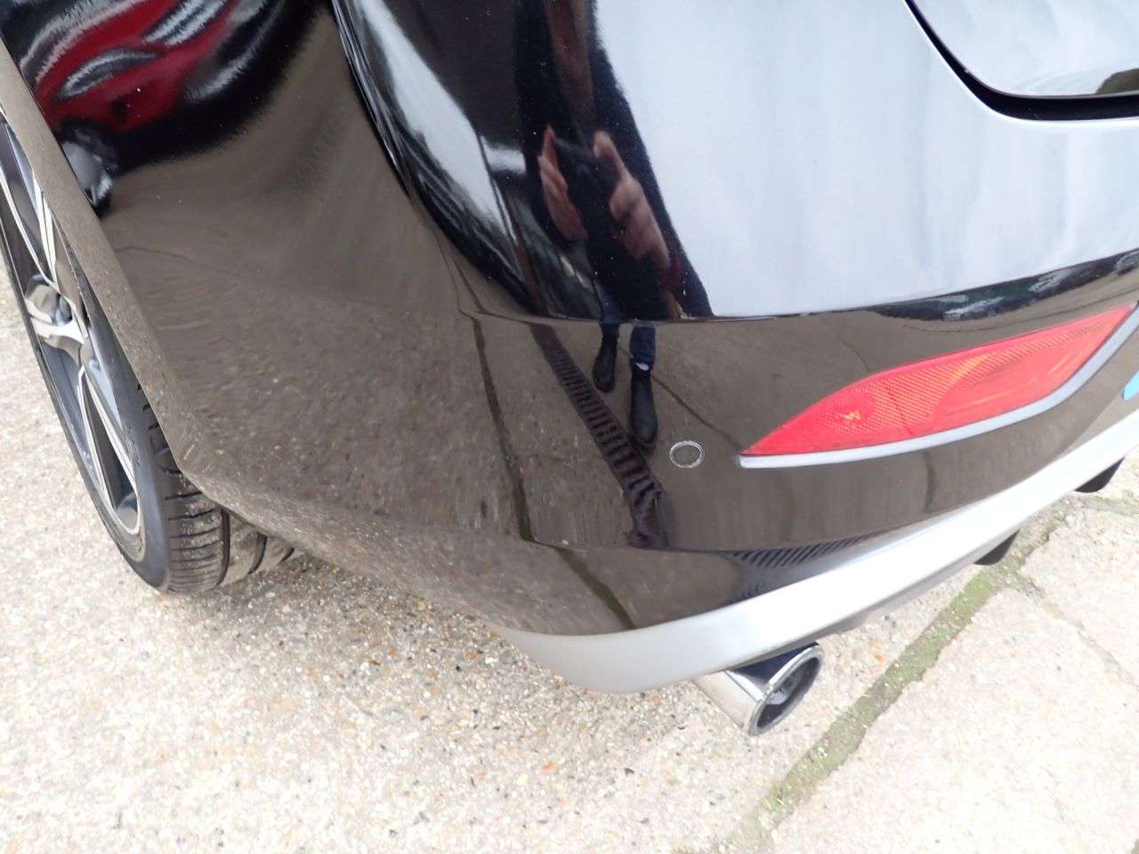 2016 VOLVO V40 2016 VOLVO V40