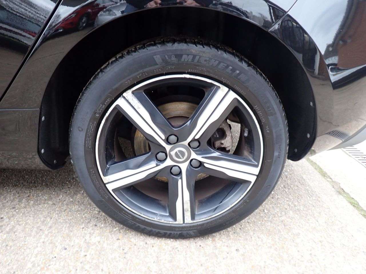 2016 VOLVO V40 2016 VOLVO V40