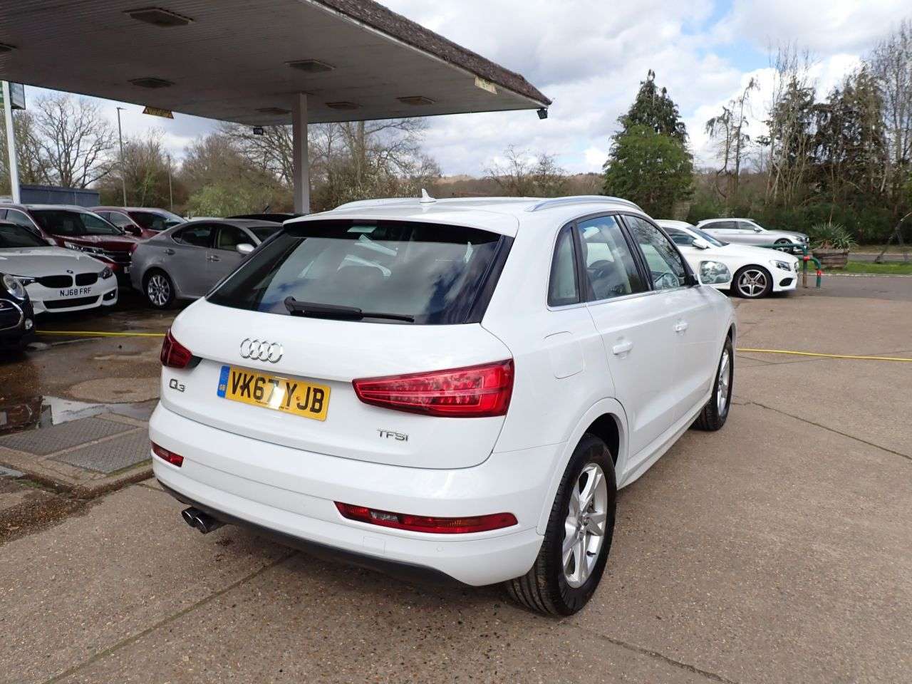 A 2017 AUDI Q3 1.4 TFSI CoD Sport SUV 5dr Petrol Manual Euro 6 (s/s) (150 ps) PARKING SENS A 2017 AUDI Q3 1.4 TFSI CoD Sport SUV 5dr Petrol Manual Euro 6 (s/s) (150 ps) PARKING SENS