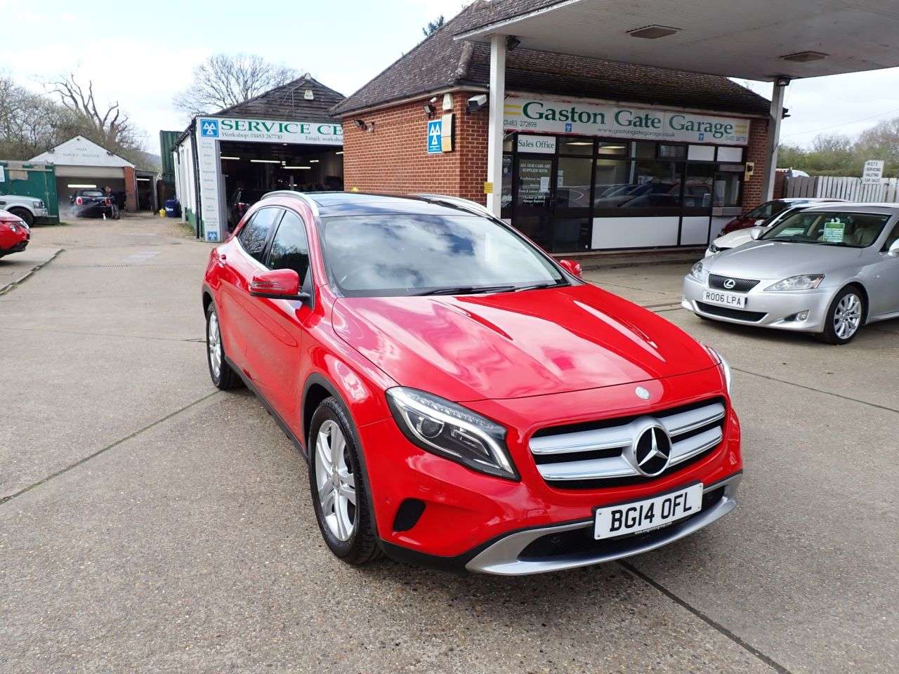 A 2014 MERCEDES-BENZ GLA 2.1 GLA220 CDI SE SUV 5dr Diesel 7G-DCT 4MATIC Euro 6 (s/s) (170 ps) A 2014 MERCEDES-BENZ GLA 2.1 GLA220 CDI SE SUV 5dr Diesel 7G-DCT 4MATIC Euro 6 (s/s) (170 ps)