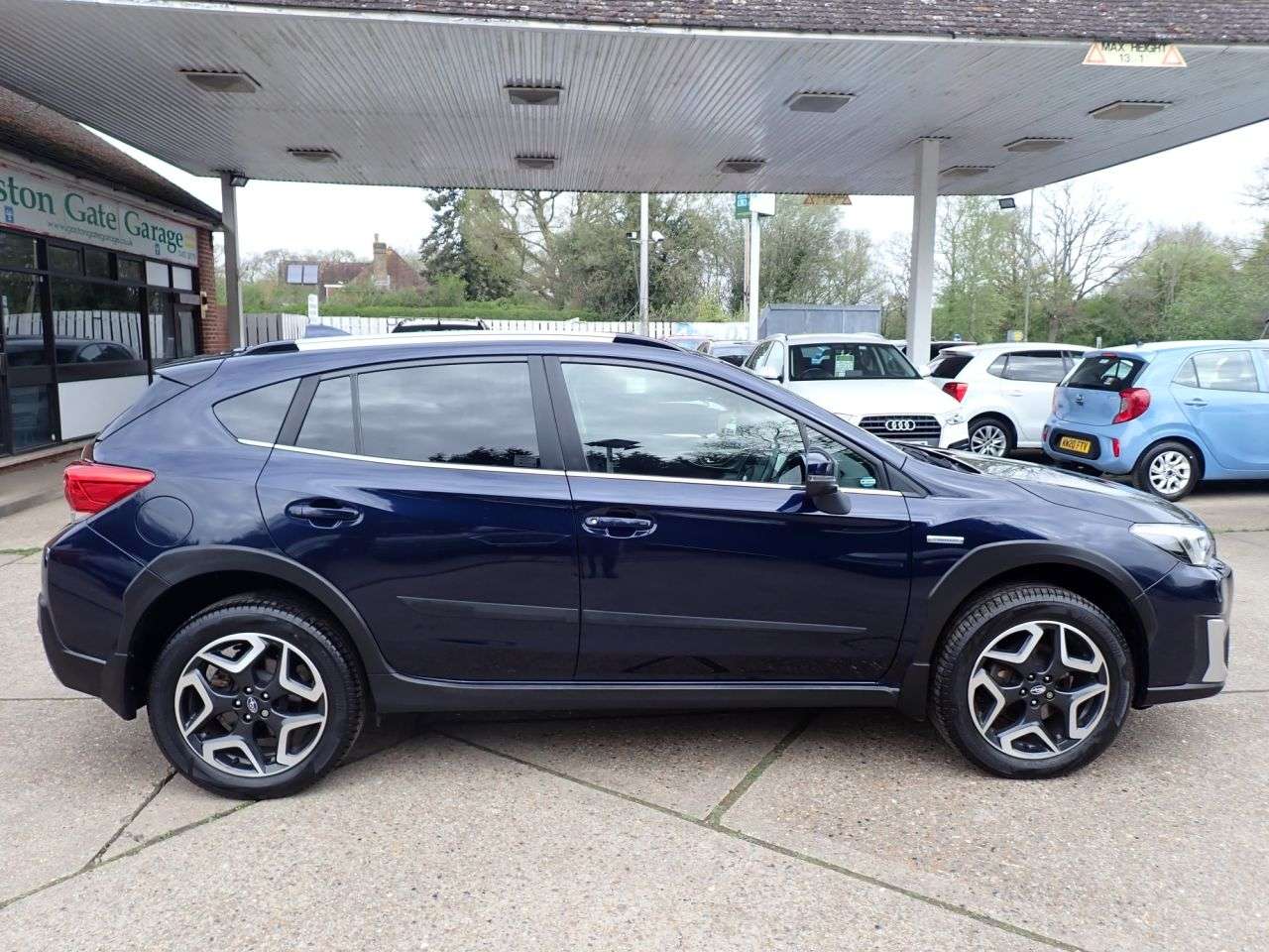 A 2021 SUBARU XV 2.0 i e-Boxer SE SUV 5dr Petrol Hybrid Lineartronic 4WD Euro 6 (s/s) (150 p A 2021 SUBARU XV 2.0 i e-Boxer SE SUV 5dr Petrol Hybrid Lineartronic 4WD Euro 6 (s/s) (150 p