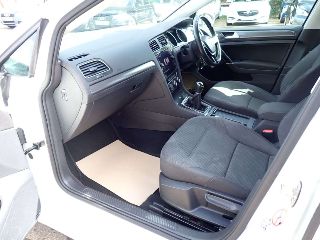 2018 VOLKSWAGEN GOLF 2018 VOLKSWAGEN GOLF
