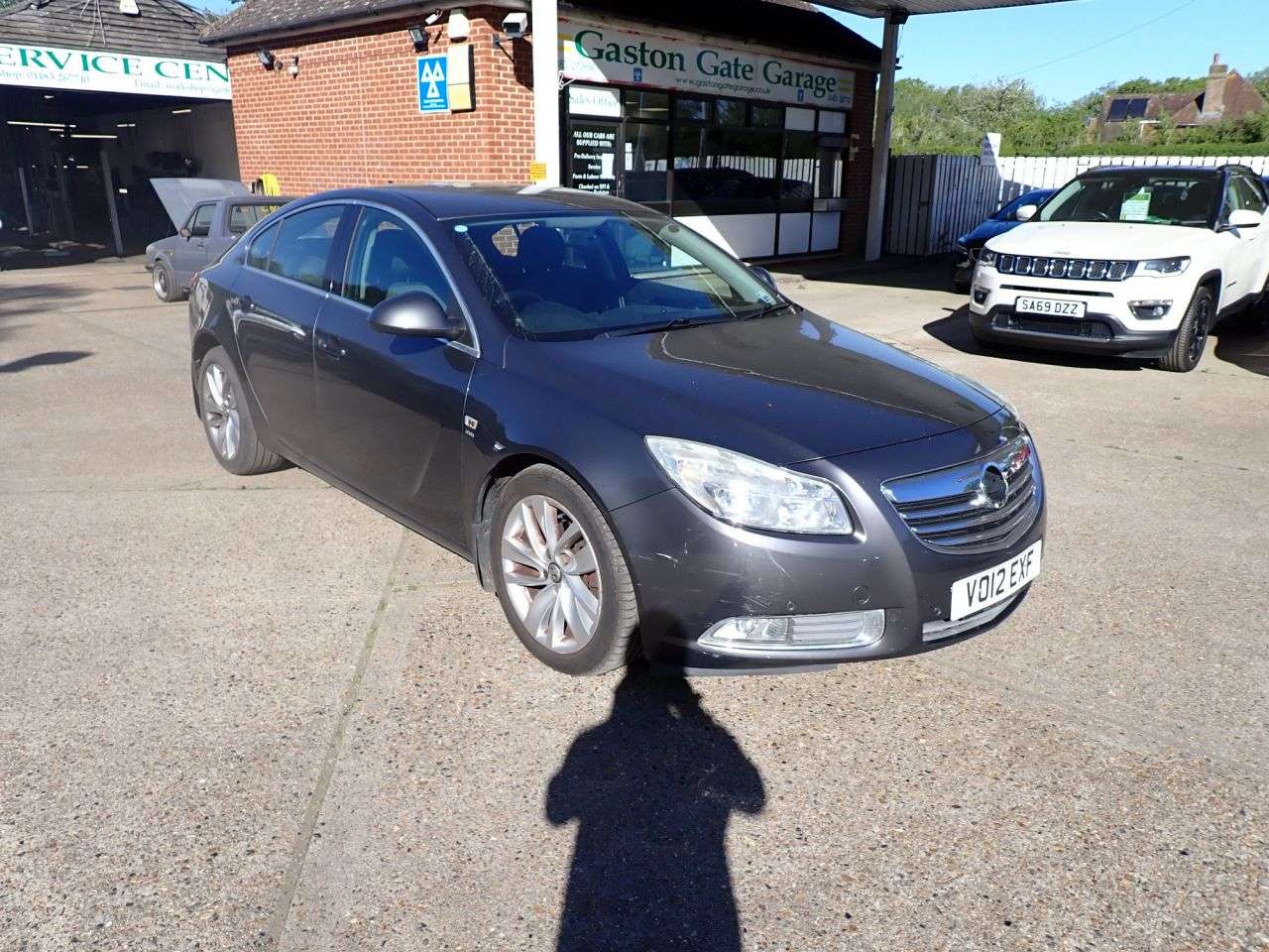 A 2012 VAUXHALL INSIGNIA 2.0 CDTi ecoFLEX SRi Nav Hatchback 5dr Diesel Manual Euro 5 (s/s) (160 ps) A 2012 VAUXHALL INSIGNIA 2.0 CDTi ecoFLEX SRi Nav Hatchback 5dr Diesel Manual Euro 5 (s/s) (160 ps)