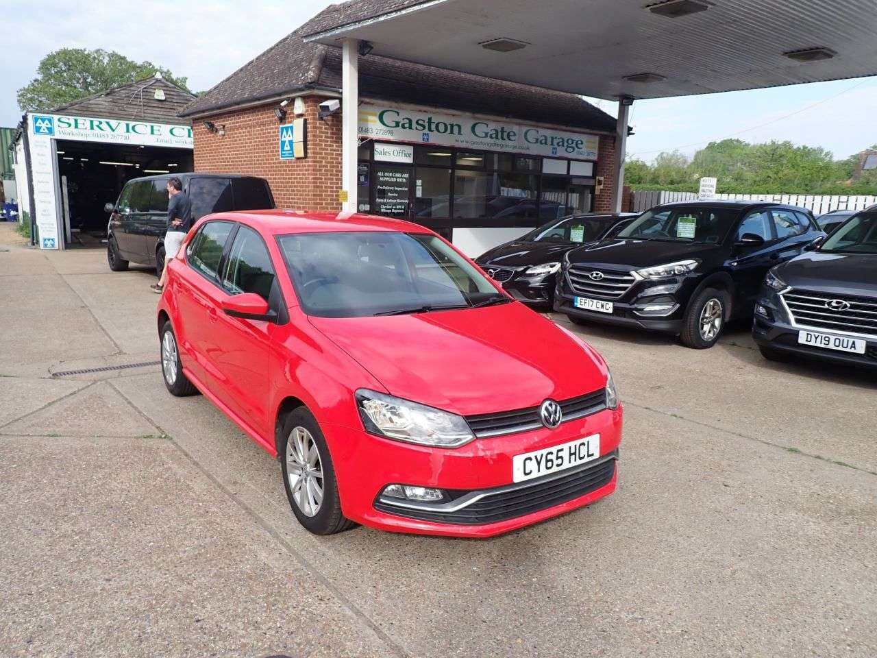 A 2016 VOLKSWAGEN POLO 1.2 TSI BlueMotion Tech SE Hatchback 5dr Petrol Manual Euro 6 (s/s) (90 ps) A 2016 VOLKSWAGEN POLO 1.2 TSI BlueMotion Tech SE Hatchback 5dr Petrol Manual Euro 6 (s/s) (90 ps)