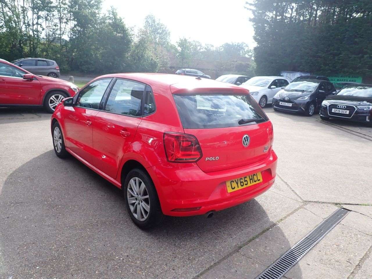 A 2016 VOLKSWAGEN POLO 1.2 TSI BlueMotion Tech SE Hatchback 5dr Petrol Manual Euro 6 (s/s) (90 ps) A 2016 VOLKSWAGEN POLO 1.2 TSI BlueMotion Tech SE Hatchback 5dr Petrol Manual Euro 6 (s/s) (90 ps)