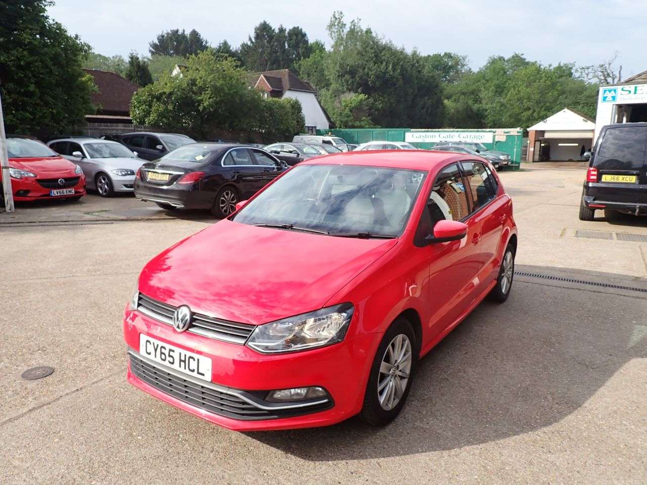 A 2016 VOLKSWAGEN POLO 1.2 TSI BlueMotion Tech SE Hatchback 5dr Petrol Manual Euro 6 (s/s) (90 ps) A 2016 VOLKSWAGEN POLO 1.2 TSI BlueMotion Tech SE Hatchback 5dr Petrol Manual Euro 6 (s/s) (90 ps)