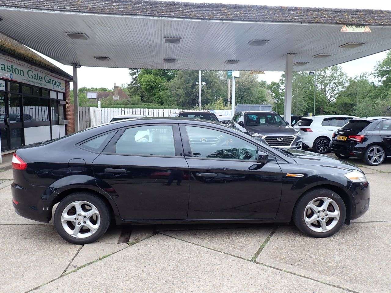 A 2008 FORD MONDEO 2.0 Edge Hatchback 5dr Petrol Manual (189 g/km, 143 bhp) MOT VALID UNTIL 12 A 2008 FORD MONDEO 2.0 Edge Hatchback 5dr Petrol Manual (189 g/km, 143 bhp) MOT VALID UNTIL 12