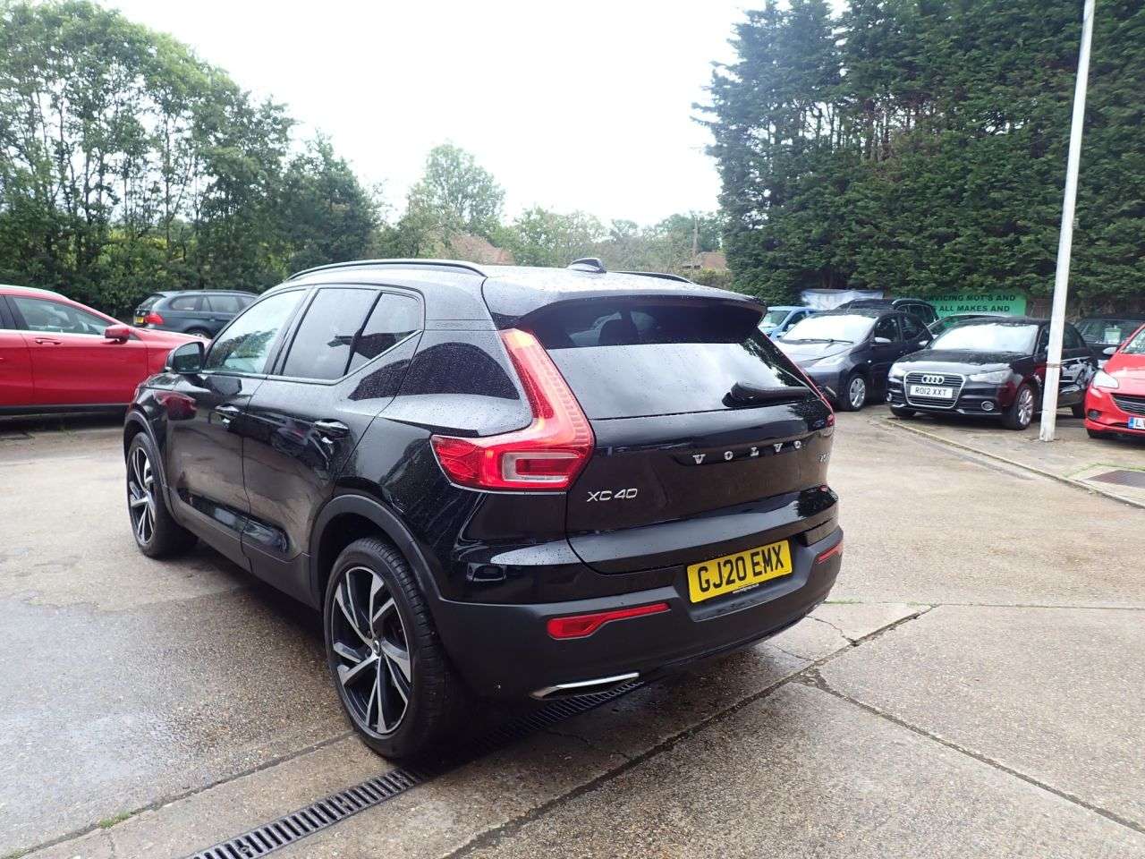 2020 VOLVO XC40 2020 VOLVO XC40