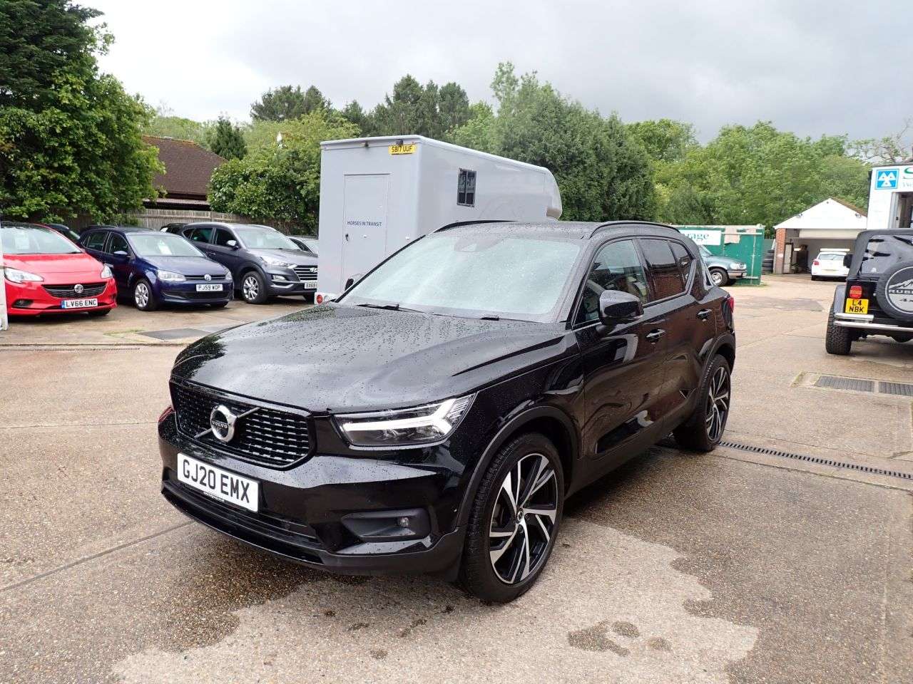 2020 VOLVO XC40 2020 VOLVO XC40