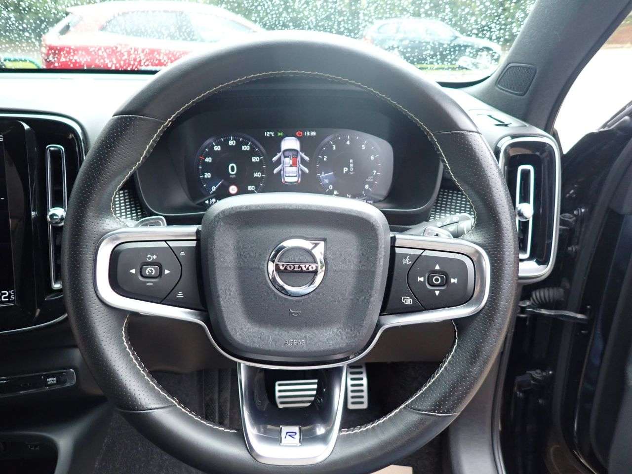 2020 VOLVO XC40 2020 VOLVO XC40