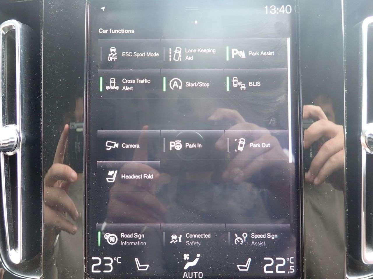 2020 VOLVO XC40 2020 VOLVO XC40