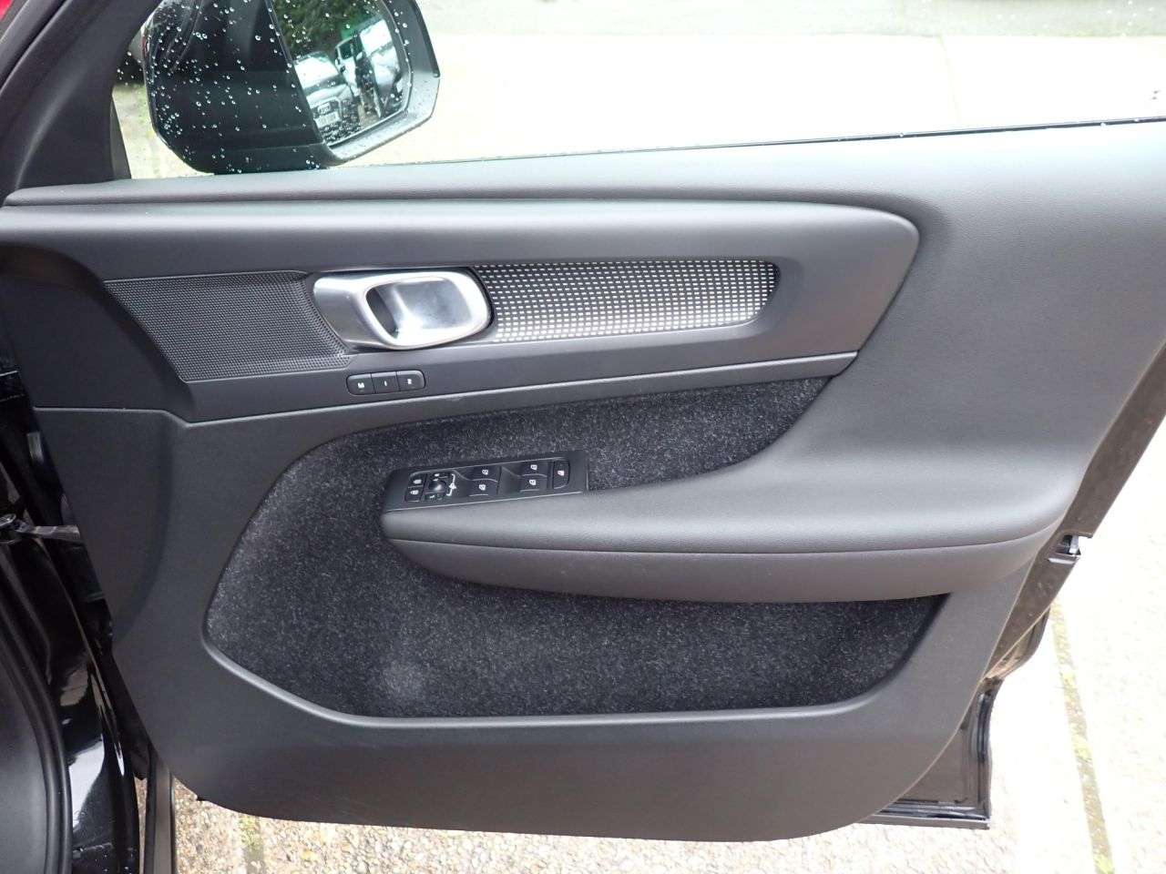 2020 VOLVO XC40 2020 VOLVO XC40