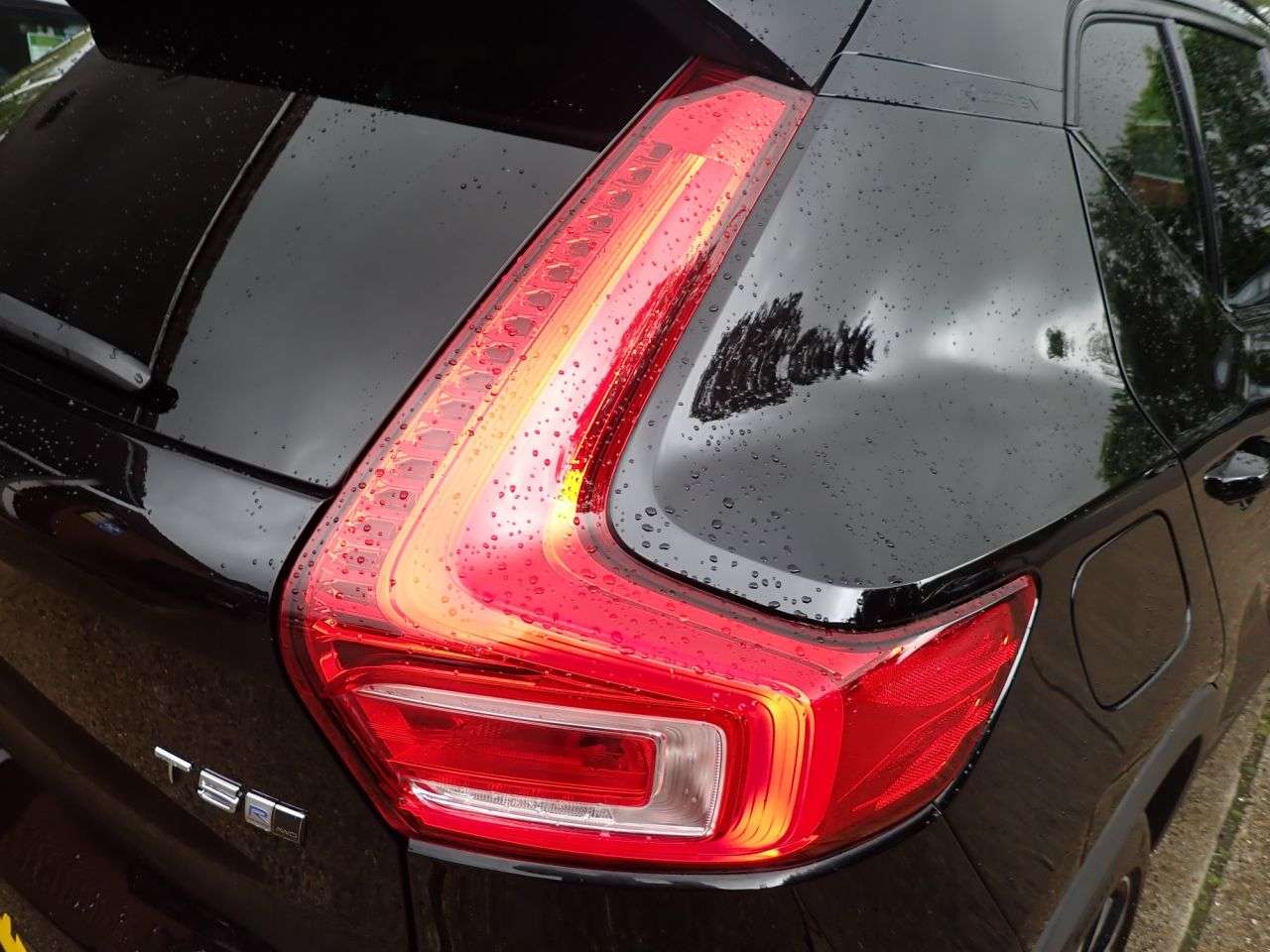 2020 VOLVO XC40 2020 VOLVO XC40