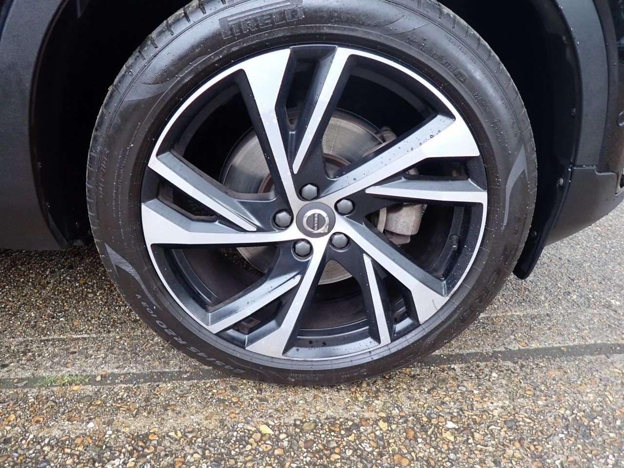 2020 VOLVO XC40 2020 VOLVO XC40