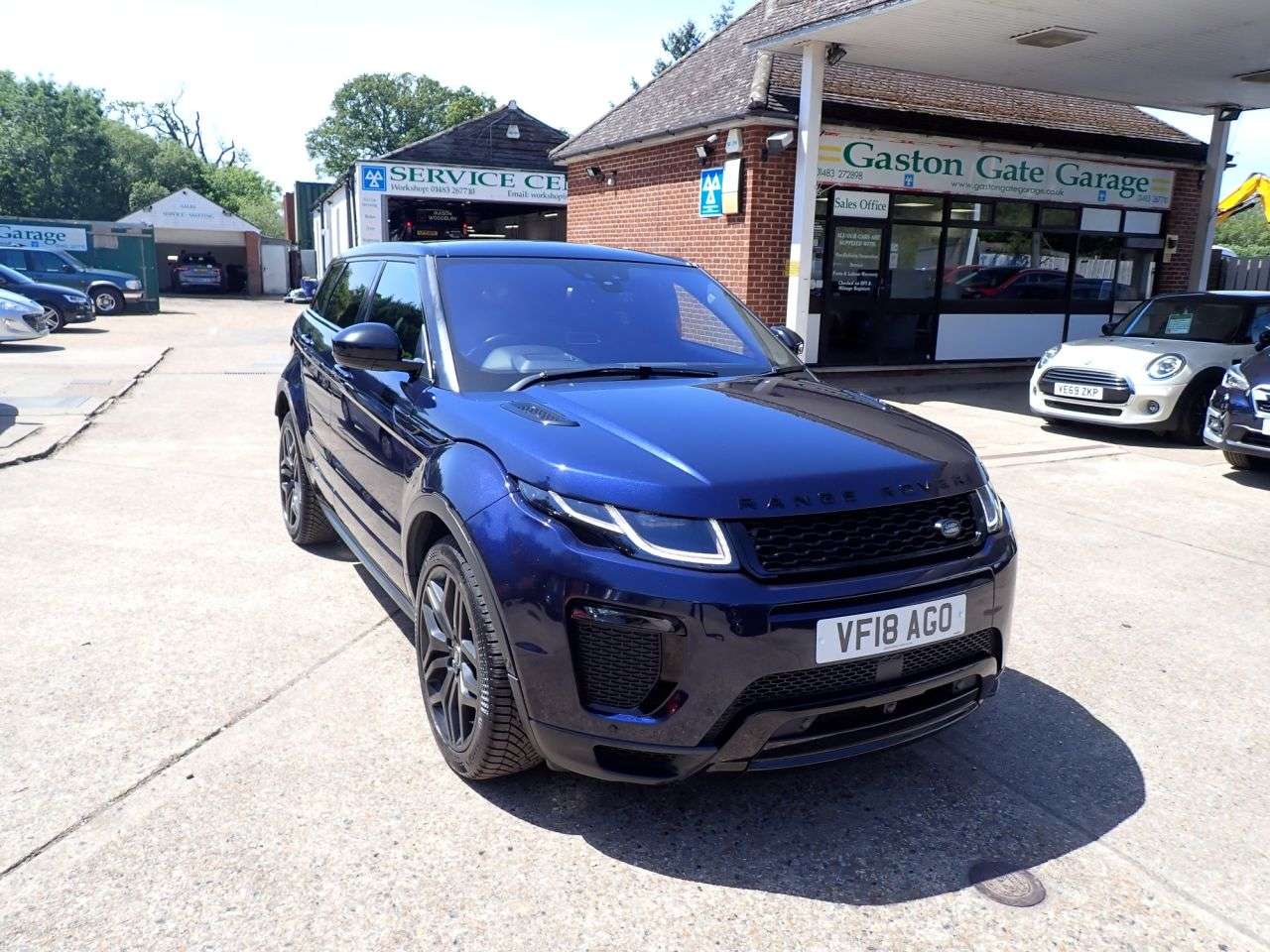A 2018 LAND ROVER RANGE ROVER EVOQUE 2.0 Si4 HSE Dynamic SUV 5dr Petrol Auto 4WD Euro 6 (s/s) (240 ps) REVERSE C A 2018 LAND ROVER RANGE ROVER EVOQUE 2.0 Si4 HSE Dynamic SUV 5dr Petrol Auto 4WD Euro 6 (s/s) (240 ps) REVERSE C