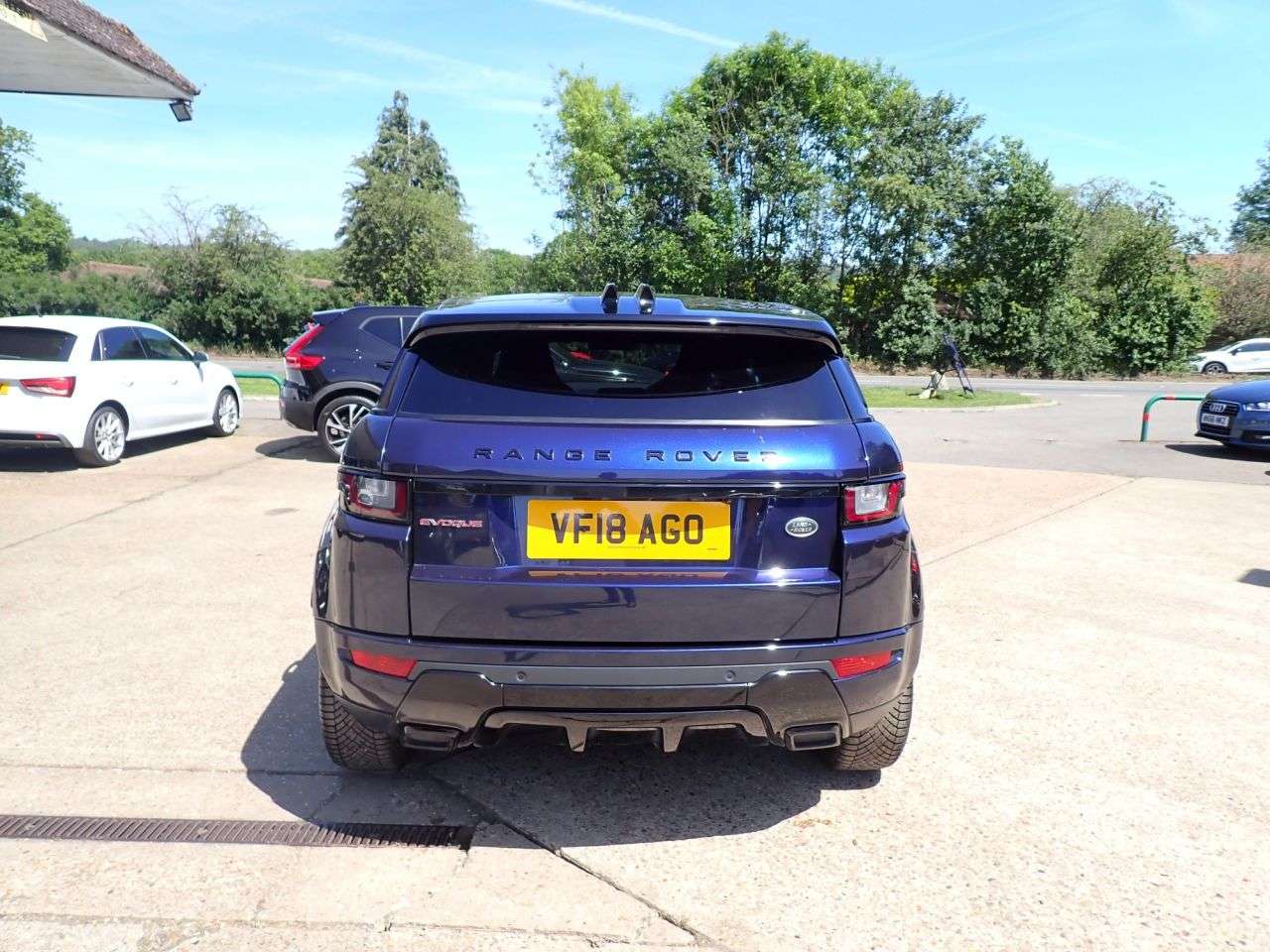 A 2018 LAND ROVER RANGE ROVER EVOQUE 2.0 Si4 HSE Dynamic SUV 5dr Petrol Auto 4WD Euro 6 (s/s) (240 ps) REVERSE C A 2018 LAND ROVER RANGE ROVER EVOQUE 2.0 Si4 HSE Dynamic SUV 5dr Petrol Auto 4WD Euro 6 (s/s) (240 ps) REVERSE C