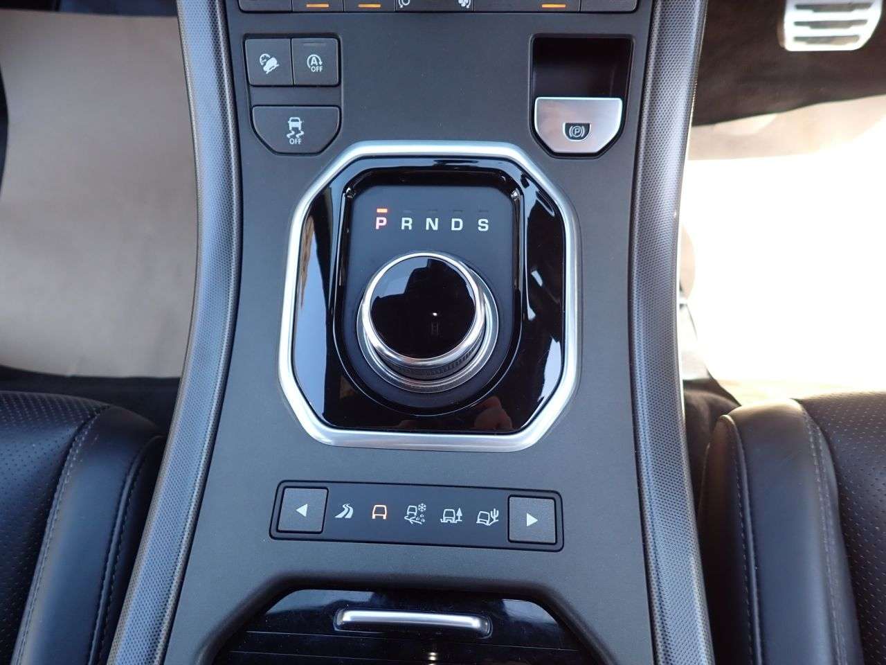 2018 LAND ROVER RANGE ROVER EVOQUE 2018 LAND ROVER RANGE ROVER EVOQUE