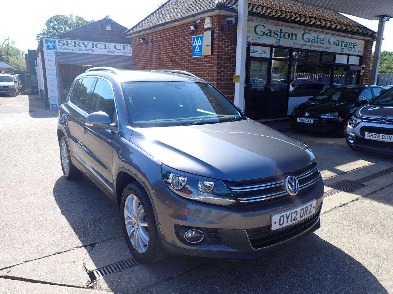 A 2012 VOLKSWAGEN TIGUAN 2.0 TDI Sport SUV 5dr Diesel Manual 4WD Euro 5 (170 ps) PARKING SENSORS, WO A 2012 VOLKSWAGEN TIGUAN 2.0 TDI Sport SUV 5dr Diesel Manual 4WD Euro 5 (170 ps) PARKING SENSORS, WO
