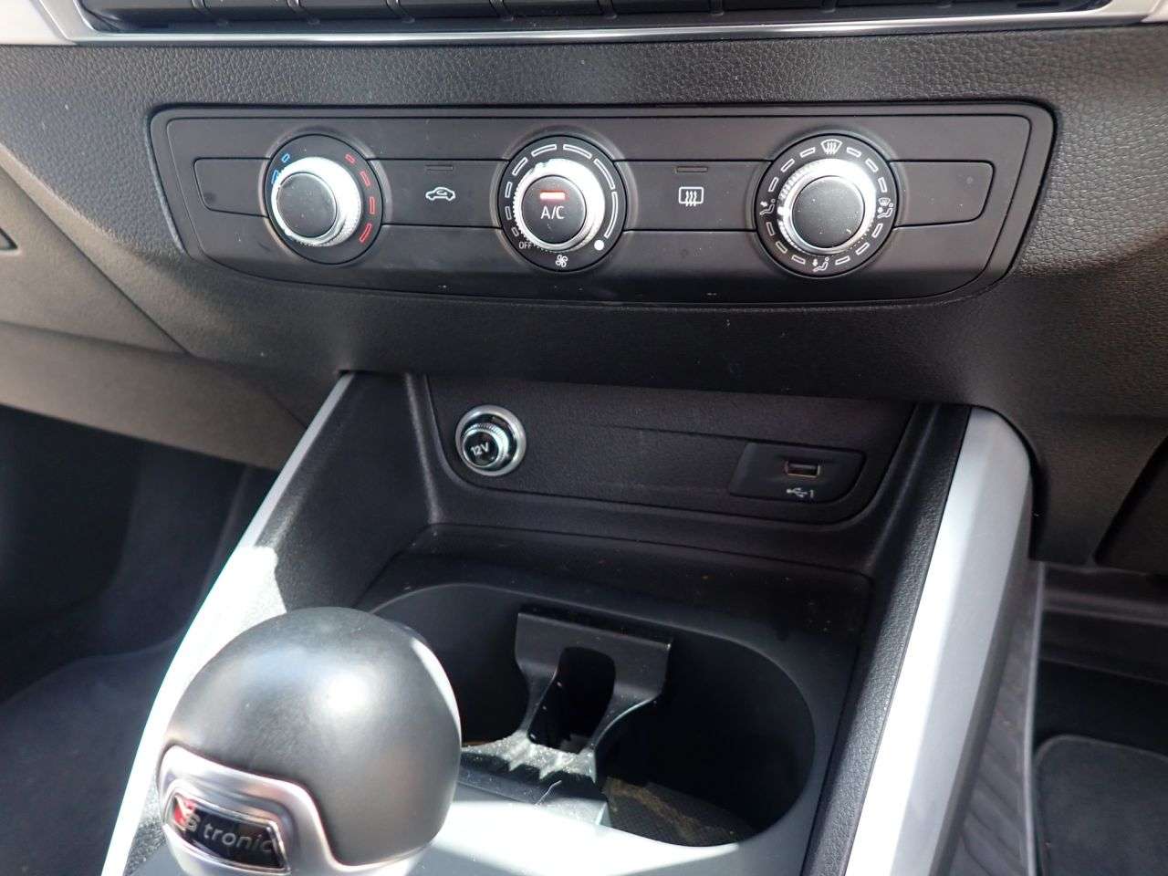 2019 AUDI Q2 2019 AUDI Q2