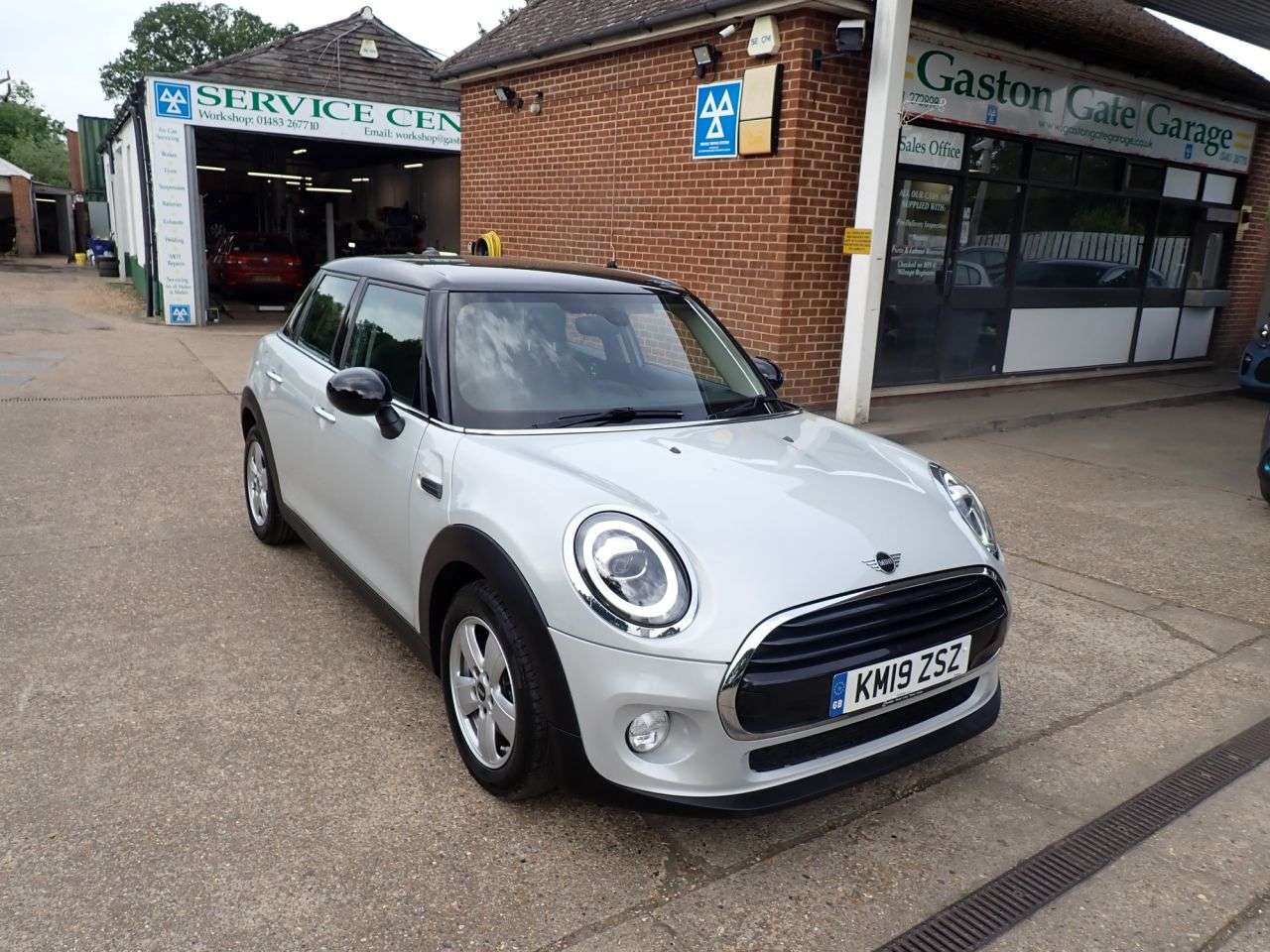 A 2019 MINI HATCH 1.5 Cooper Classic Hatchback 5dr Petrol Manual Euro 6 (s/s) (136 ps) NEW CL A 2019 MINI HATCH 1.5 Cooper Classic Hatchback 5dr Petrol Manual Euro 6 (s/s) (136 ps) NEW CL