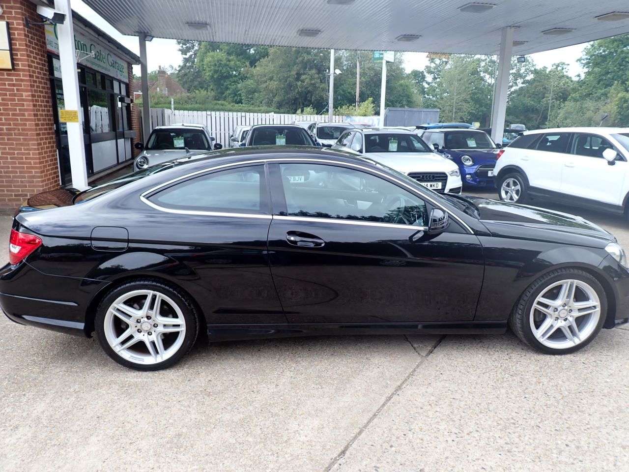 A 2012 MERCEDES-BENZ C-CLASS 2.1 C220 CDI BlueEfficiency AMG Sport Coupe 2dr Diesel G-Tronic+ Euro 5 (s/ A 2012 MERCEDES-BENZ C-CLASS 2.1 C220 CDI BlueEfficiency AMG Sport Coupe 2dr Diesel G-Tronic+ Euro 5 (s/