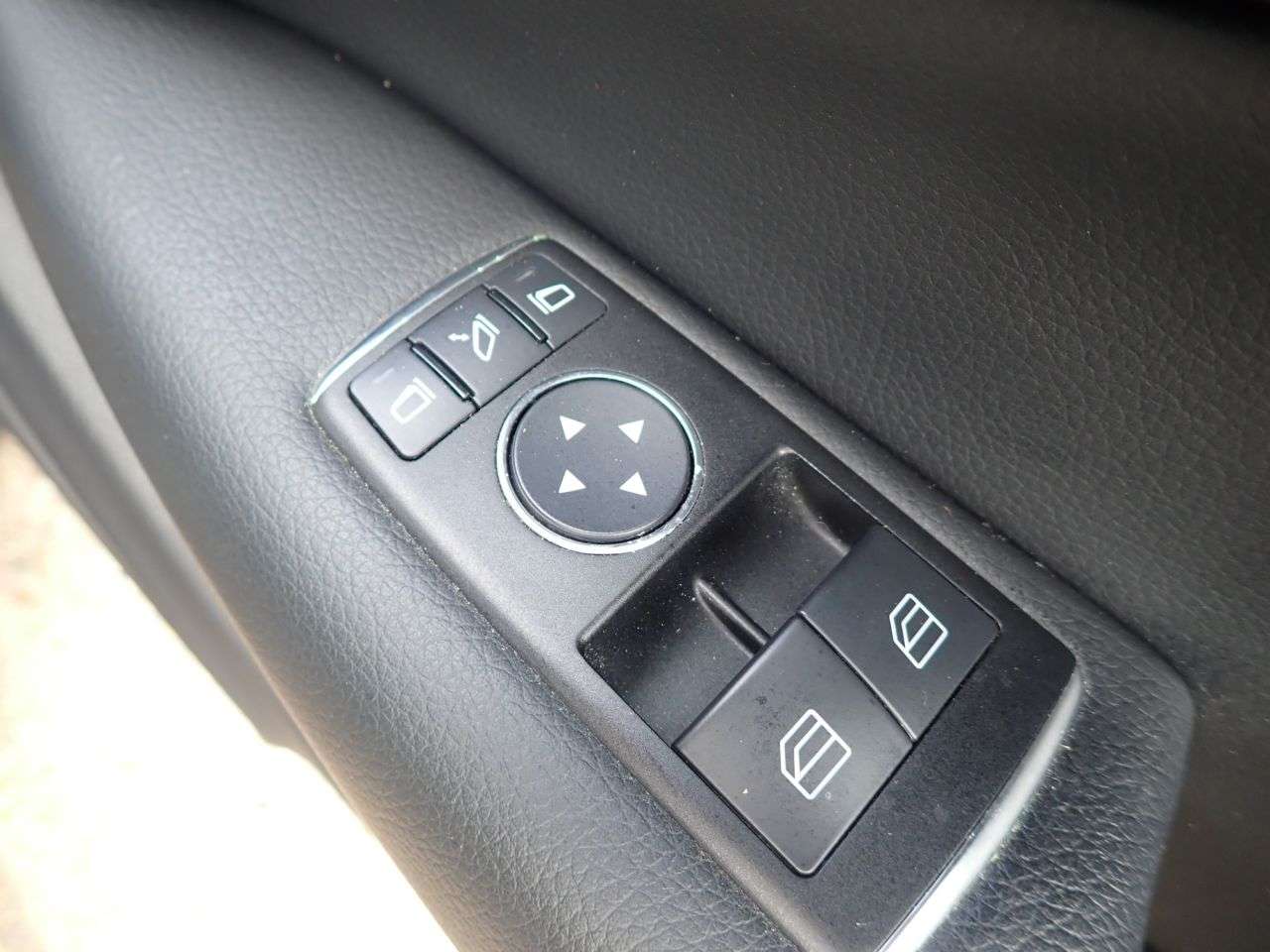 2012 MERCEDES-BENZ C-CLASS 2012 MERCEDES-BENZ C-CLASS
