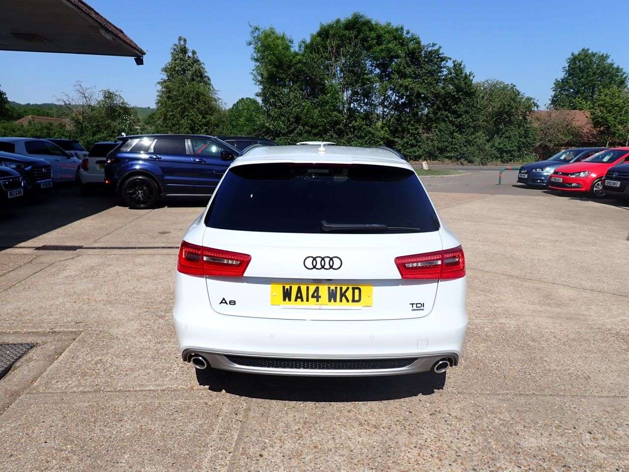 A 2014 AUDI A6 AVANT 3.0 TDI V6 Black Edition Estate 5dr Diesel S Tronic quattro Euro 5 (s/s) (2 A 2014 AUDI A6 AVANT 3.0 TDI V6 Black Edition Estate 5dr Diesel S Tronic quattro Euro 5 (s/s) (2