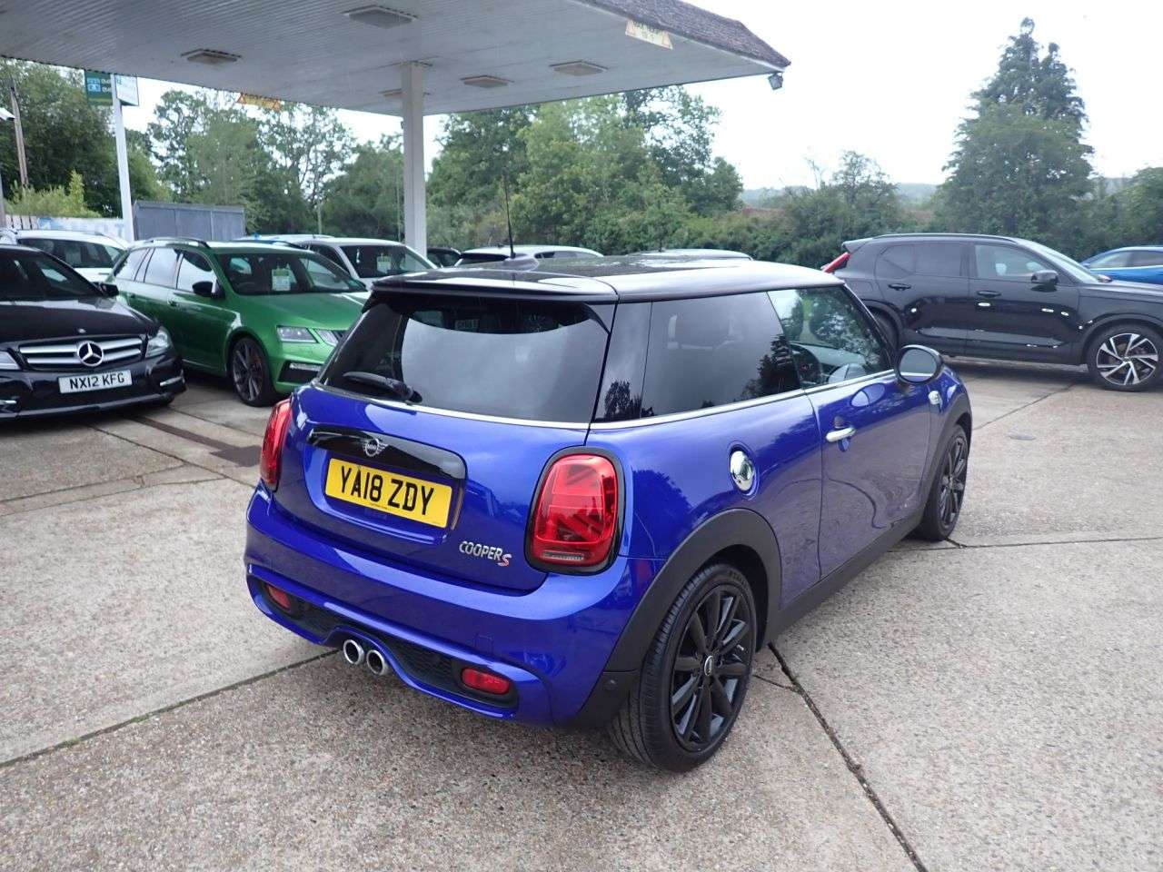 A 2018 MINI HATCH 2.0 Cooper S Hatchback 3dr Petrol Manual Euro 6 (s/s) (192 ps) PARKING SENS A 2018 MINI HATCH 2.0 Cooper S Hatchback 3dr Petrol Manual Euro 6 (s/s) (192 ps) PARKING SENS