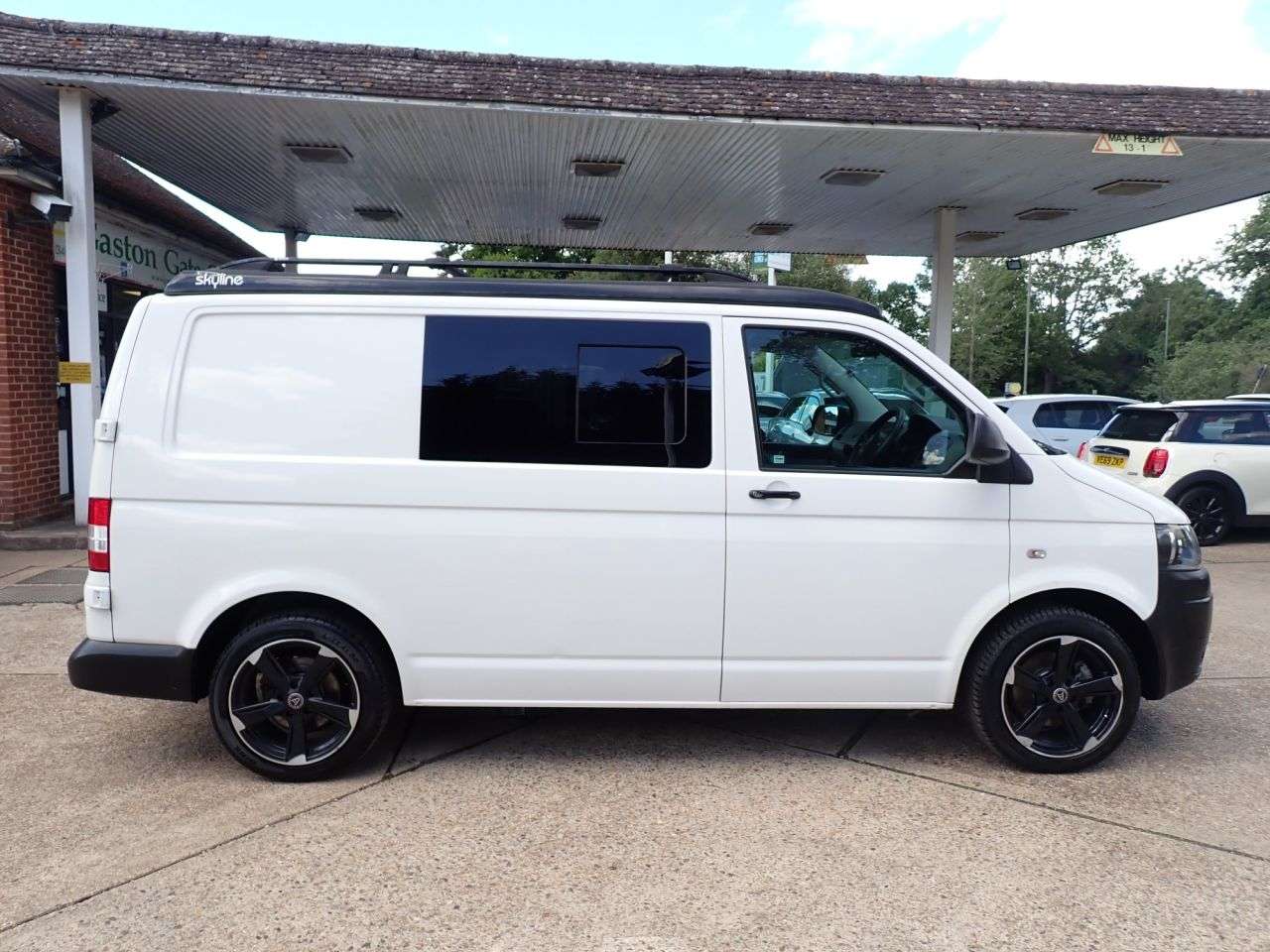 A 2014 VOLKSWAGEN TRANSPORTER 2.0 TDI T28 Startline Panel Van 4dr Diesel Manual L1 H1 (198 g/km, 101 bhp) A 2014 VOLKSWAGEN TRANSPORTER 2.0 TDI T28 Startline Panel Van 4dr Diesel Manual L1 H1 (198 g/km, 101 bhp)