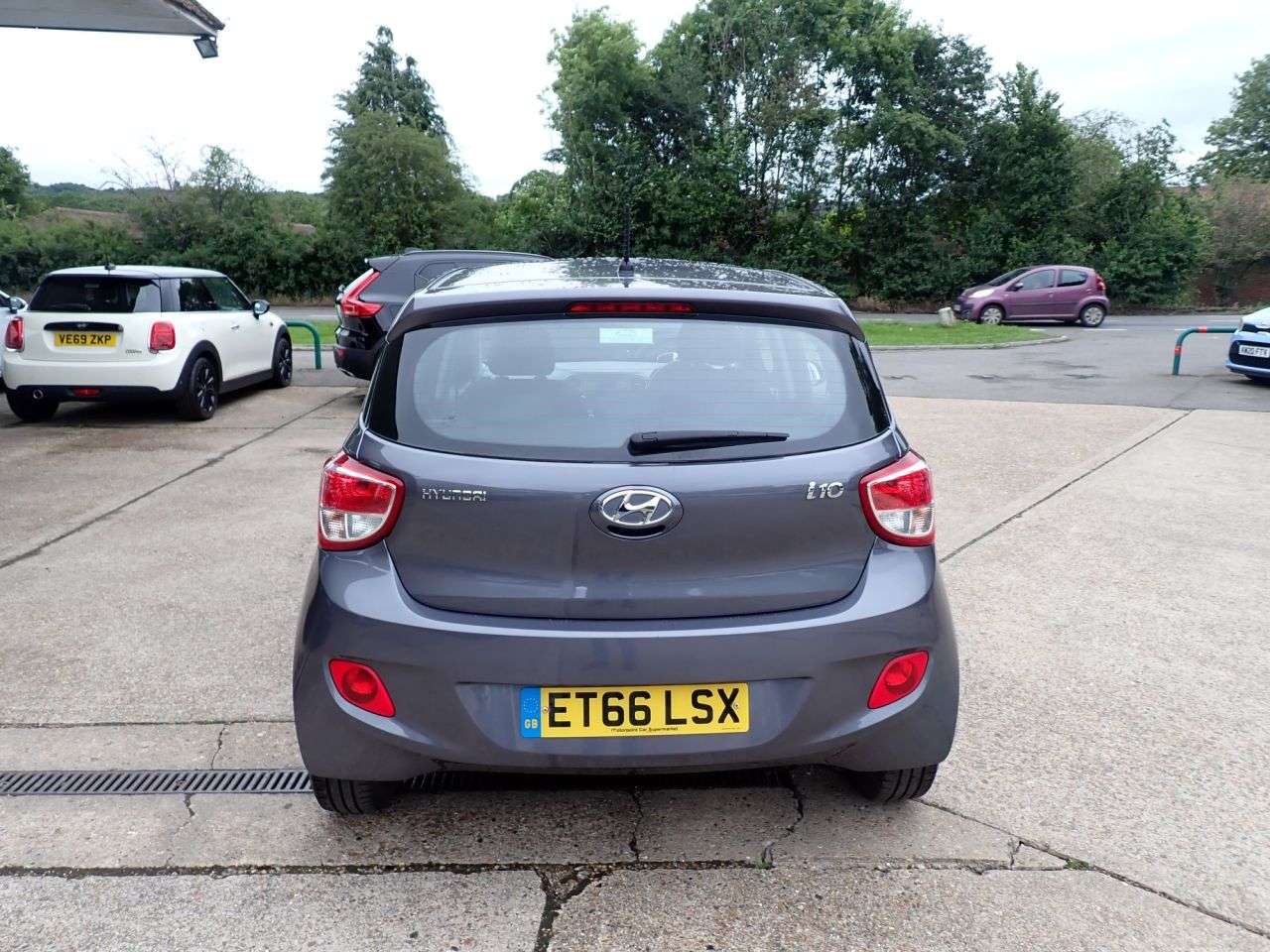 A 2017 HYUNDAI I10 1.2 SE Hatchback 5dr Petrol Manual Euro 5 (87 ps) AIR CON, USB, AUX A 2017 HYUNDAI I10 1.2 SE Hatchback 5dr Petrol Manual Euro 5 (87 ps) AIR CON, USB, AUX