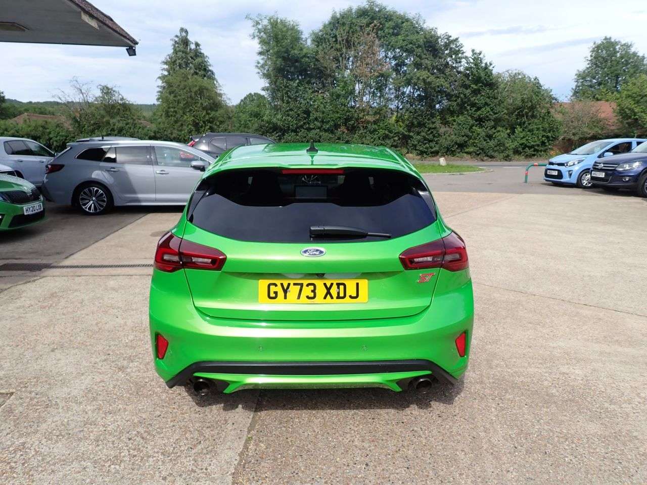 A 2023 FORD FOCUS 2.3T EcoBoost ST Hatchback 5dr Petrol Manual Euro 6 (s/s) (280 ps) REVERSE A 2023 FORD FOCUS 2.3T EcoBoost ST Hatchback 5dr Petrol Manual Euro 6 (s/s) (280 ps) REVERSE