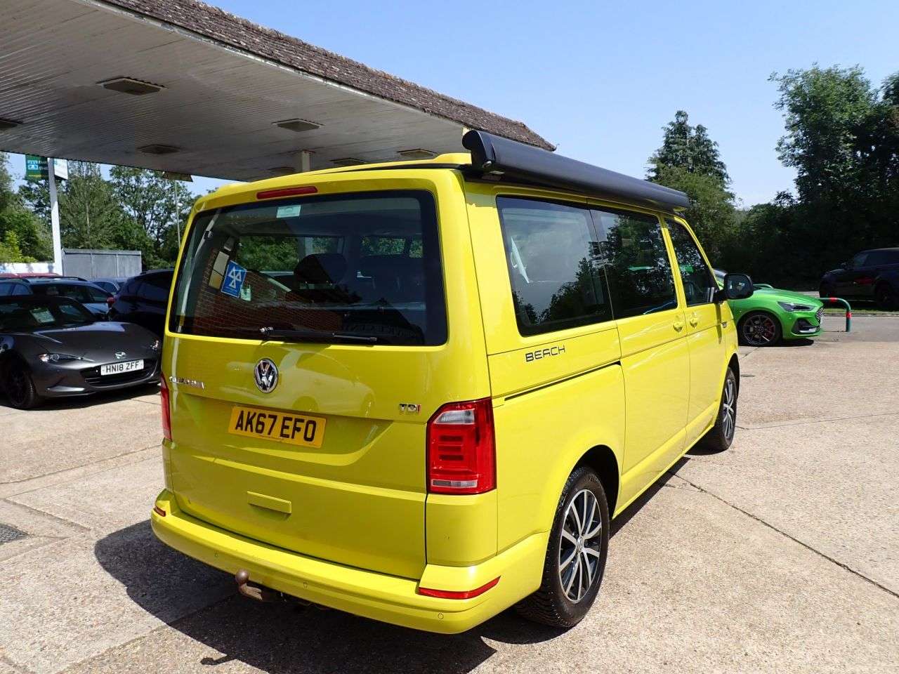 A 2017 VOLKSWAGEN CALIFORNIA 2.0 TDI BlueMotion Tech Beach Camper 4dr Diesel DSG Euro 6 (s/s) (150 ps) P A 2017 VOLKSWAGEN CALIFORNIA 2.0 TDI BlueMotion Tech Beach Camper 4dr Diesel DSG Euro 6 (s/s) (150 ps) P