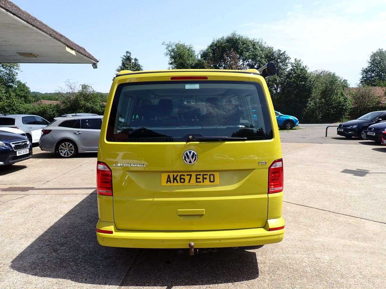 A 2017 VOLKSWAGEN CALIFORNIA 2.0 TDI BlueMotion Tech Beach Camper 4dr Diesel DSG Euro 6 (s/s) (150 ps) P A 2017 VOLKSWAGEN CALIFORNIA 2.0 TDI BlueMotion Tech Beach Camper 4dr Diesel DSG Euro 6 (s/s) (150 ps) P