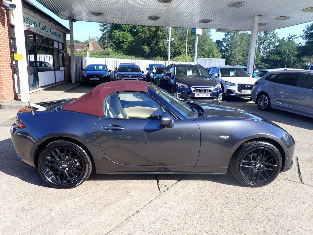 A 2018 MAZDA MX-5 2.0 SKYACTIV-G Z-Sport Convertible 2dr Petrol Manual Euro 6 (160 ps) PARKIN A 2018 MAZDA MX-5 2.0 SKYACTIV-G Z-Sport Convertible 2dr Petrol Manual Euro 6 (160 ps) PARKIN