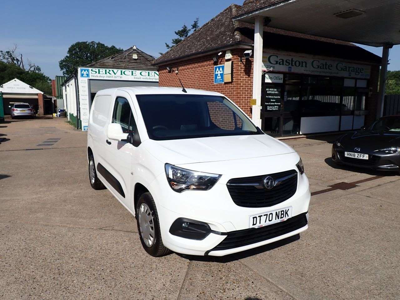 A 2021 VAUXHALL COMBO 1.5 Turbo D 2300 Sportive Panel Van 4dr Diesel Manual L1 H1 Euro 6 (100 ps) A 2021 VAUXHALL COMBO 1.5 Turbo D 2300 Sportive Panel Van 4dr Diesel Manual L1 H1 Euro 6 (100 ps)