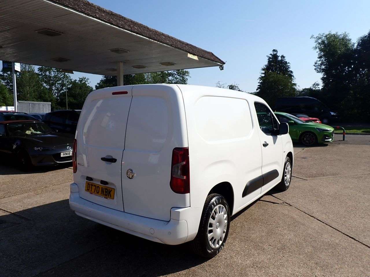 A 2021 VAUXHALL COMBO 1.5 Turbo D 2300 Sportive Panel Van 4dr Diesel Manual L1 H1 Euro 6 (100 ps) A 2021 VAUXHALL COMBO 1.5 Turbo D 2300 Sportive Panel Van 4dr Diesel Manual L1 H1 Euro 6 (100 ps)