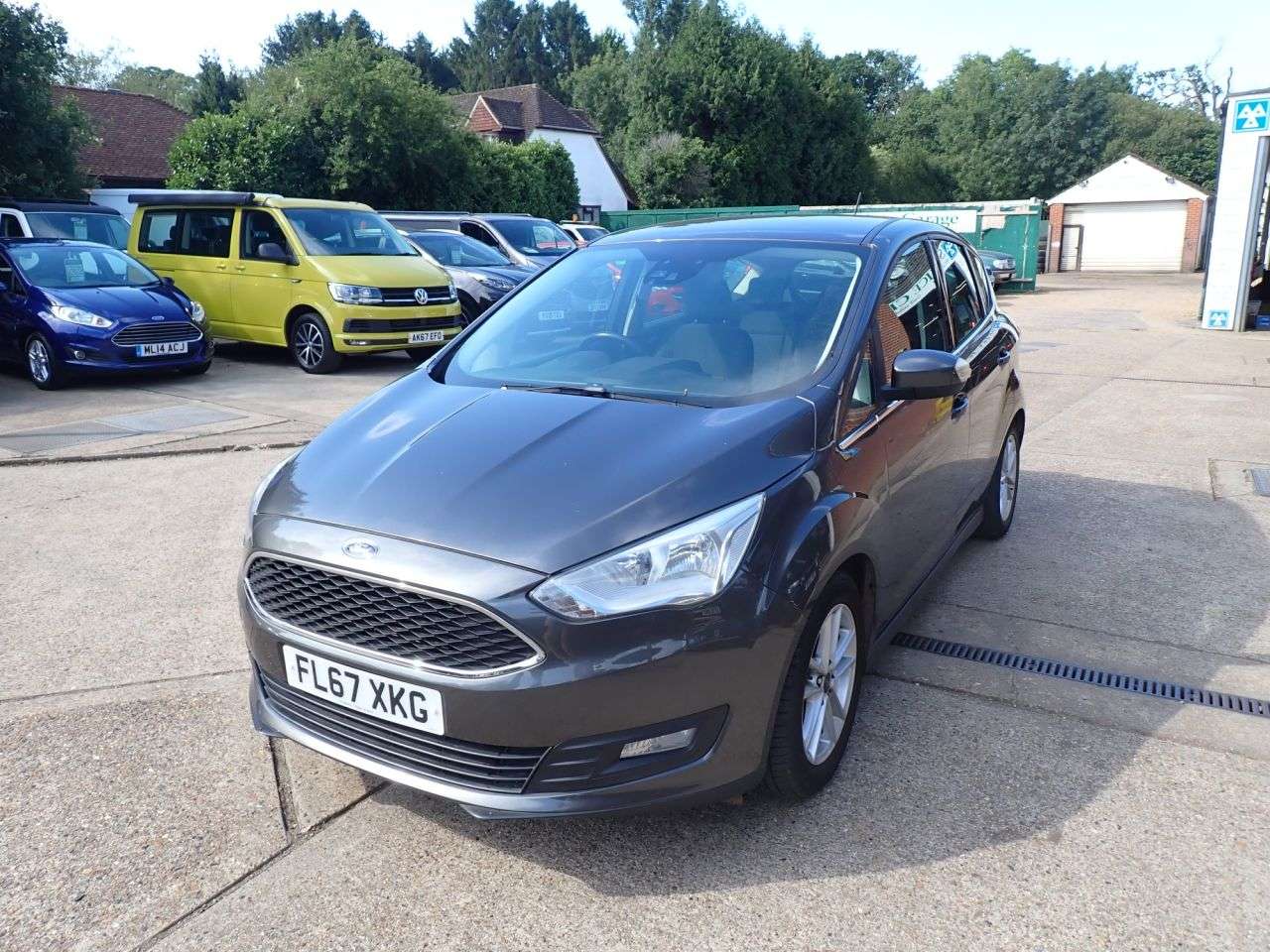 A 2017 FORD C-MAX 1.6 Ti-VCT Zetec MPV 5dr Petrol Manual Euro 6 (125 ps) FULL ADVERT TO FOLLO A 2017 FORD C-MAX 1.6 Ti-VCT Zetec MPV 5dr Petrol Manual Euro 6 (125 ps) FULL ADVERT TO FOLLO