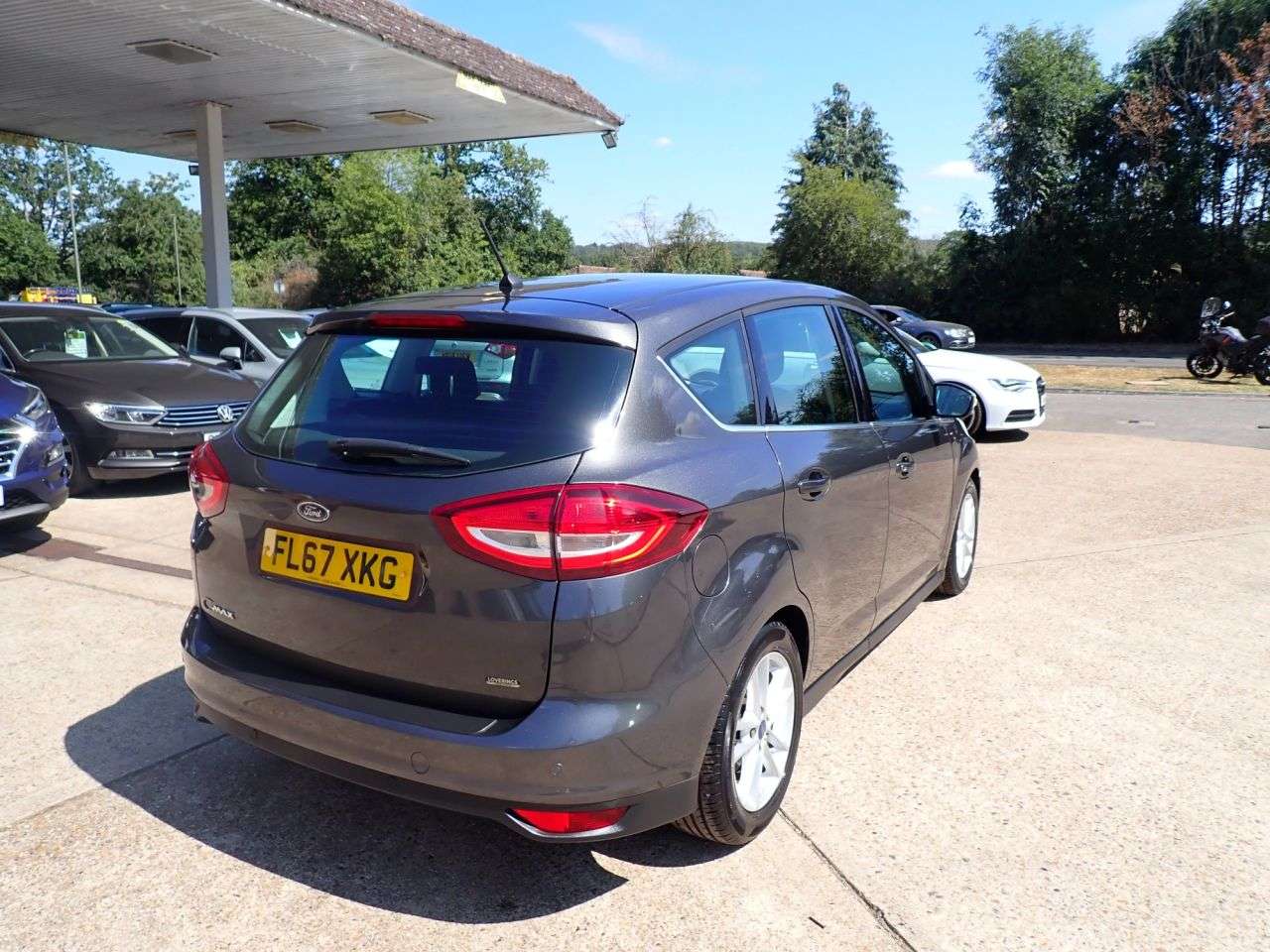 A 2017 FORD C-MAX 1.6 Ti-VCT Zetec MPV 5dr Petrol Manual Euro 6 (125 ps) SAT NAV, BLUETOOTH, A 2017 FORD C-MAX 1.6 Ti-VCT Zetec MPV 5dr Petrol Manual Euro 6 (125 ps) SAT NAV, BLUETOOTH,
