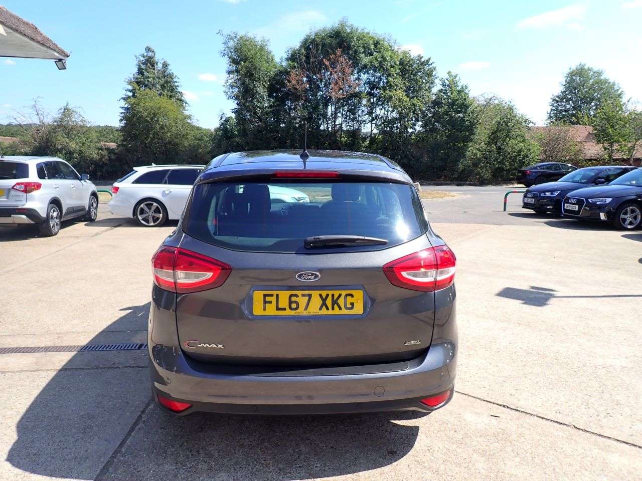 A 2017 FORD C-MAX 1.6 Ti-VCT Zetec MPV 5dr Petrol Manual Euro 6 (125 ps) SAT NAV, BLUETOOTH, A 2017 FORD C-MAX 1.6 Ti-VCT Zetec MPV 5dr Petrol Manual Euro 6 (125 ps) SAT NAV, BLUETOOTH,